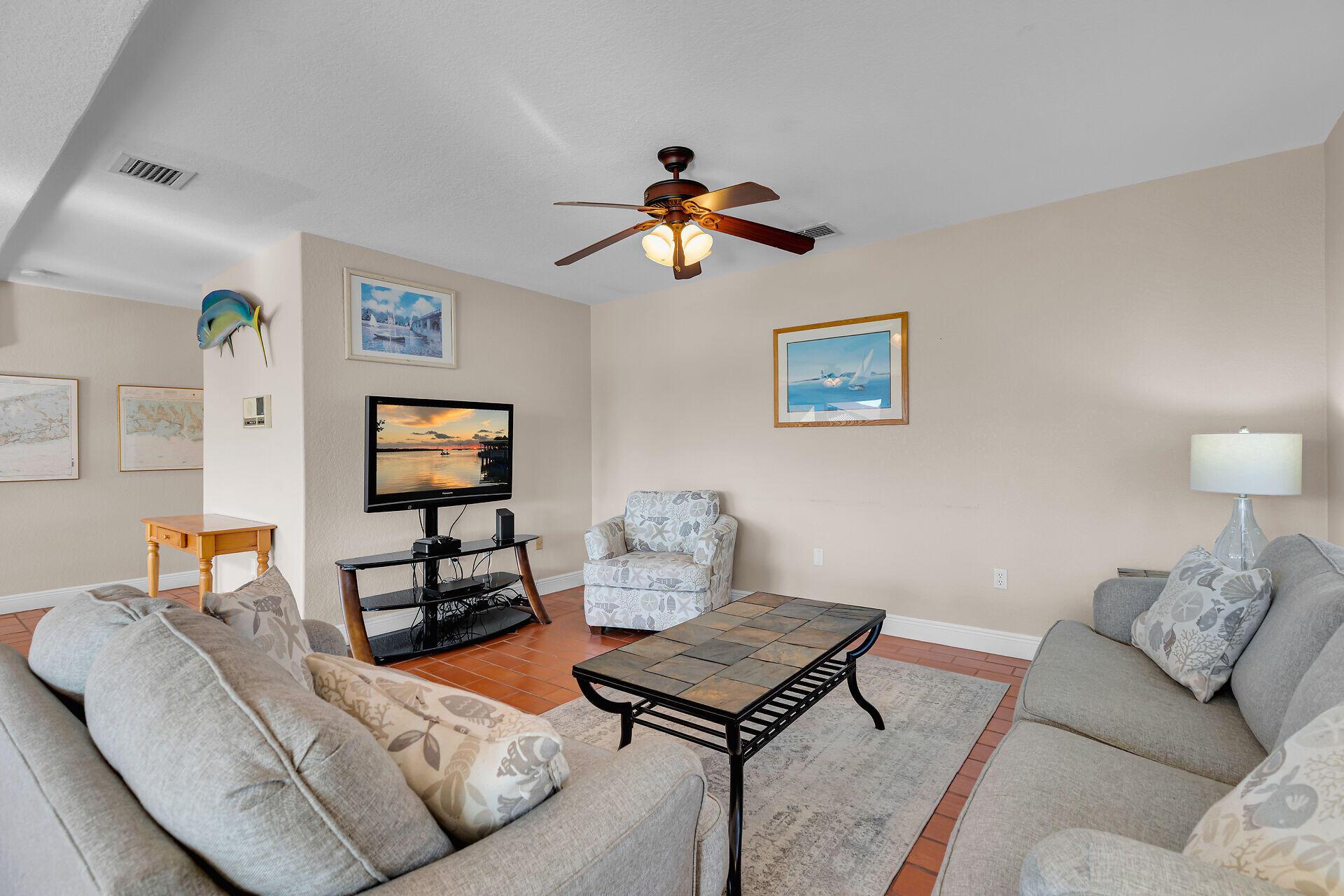 KEY COLONY BEACH 1ST ADD - Residential