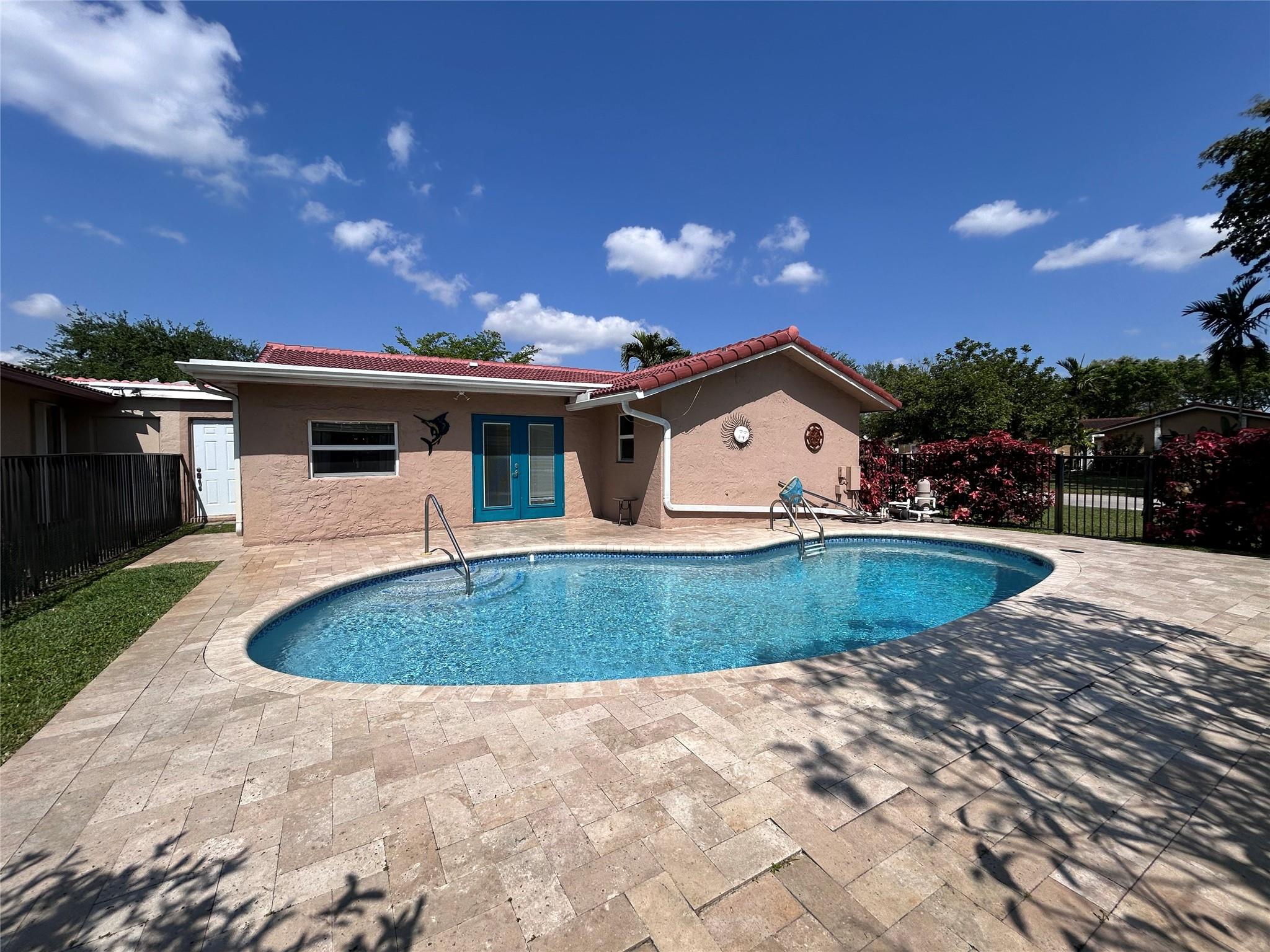 Coral Spgs Country Club W - Residential
