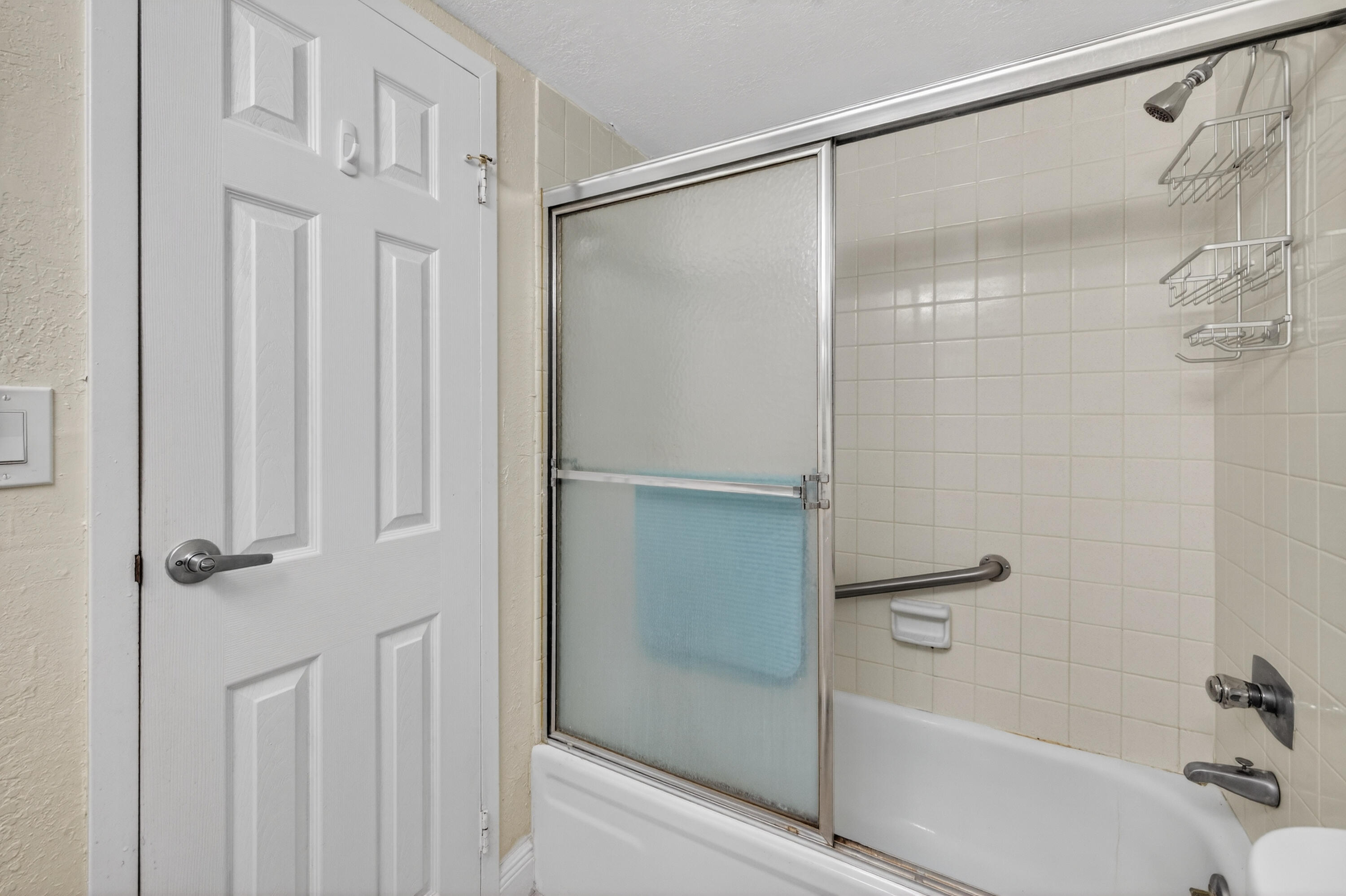 CYPRESS CHASE CONDOMINIUM - Residential