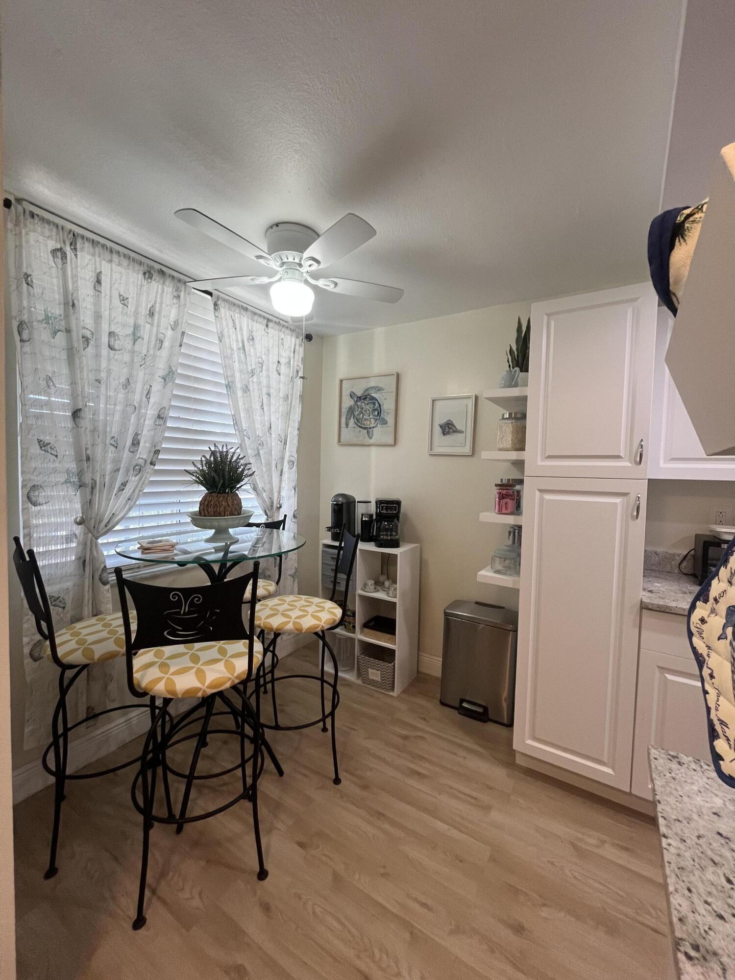 CYPRESS CHASE CONDOMINIUM - Residential