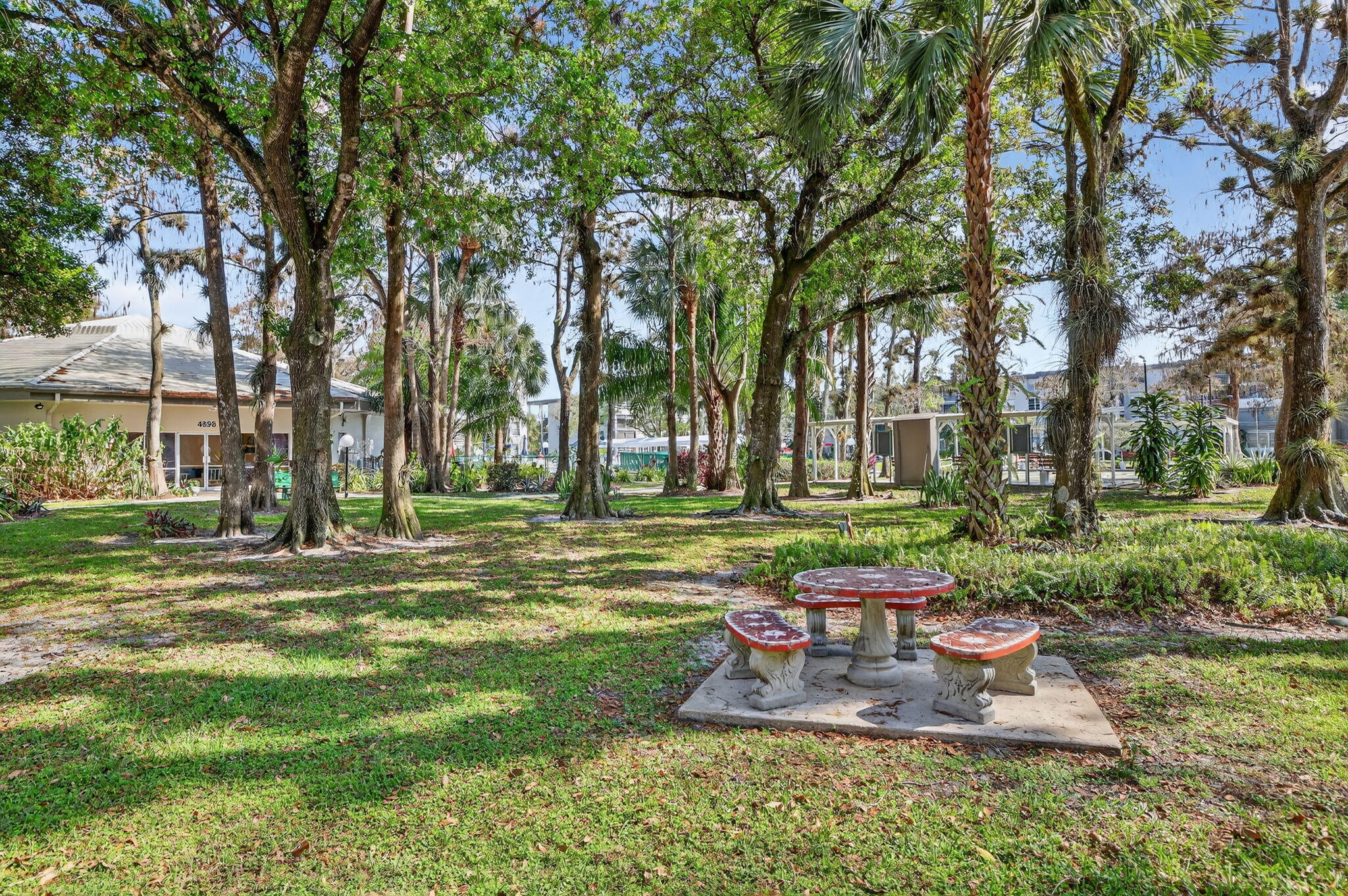 CYPRESS CHASE CONDOMINIUM - Residential