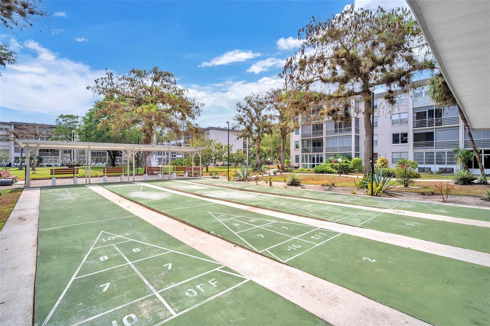 CYPRESS CHASE CONDOMINIUM - Residential