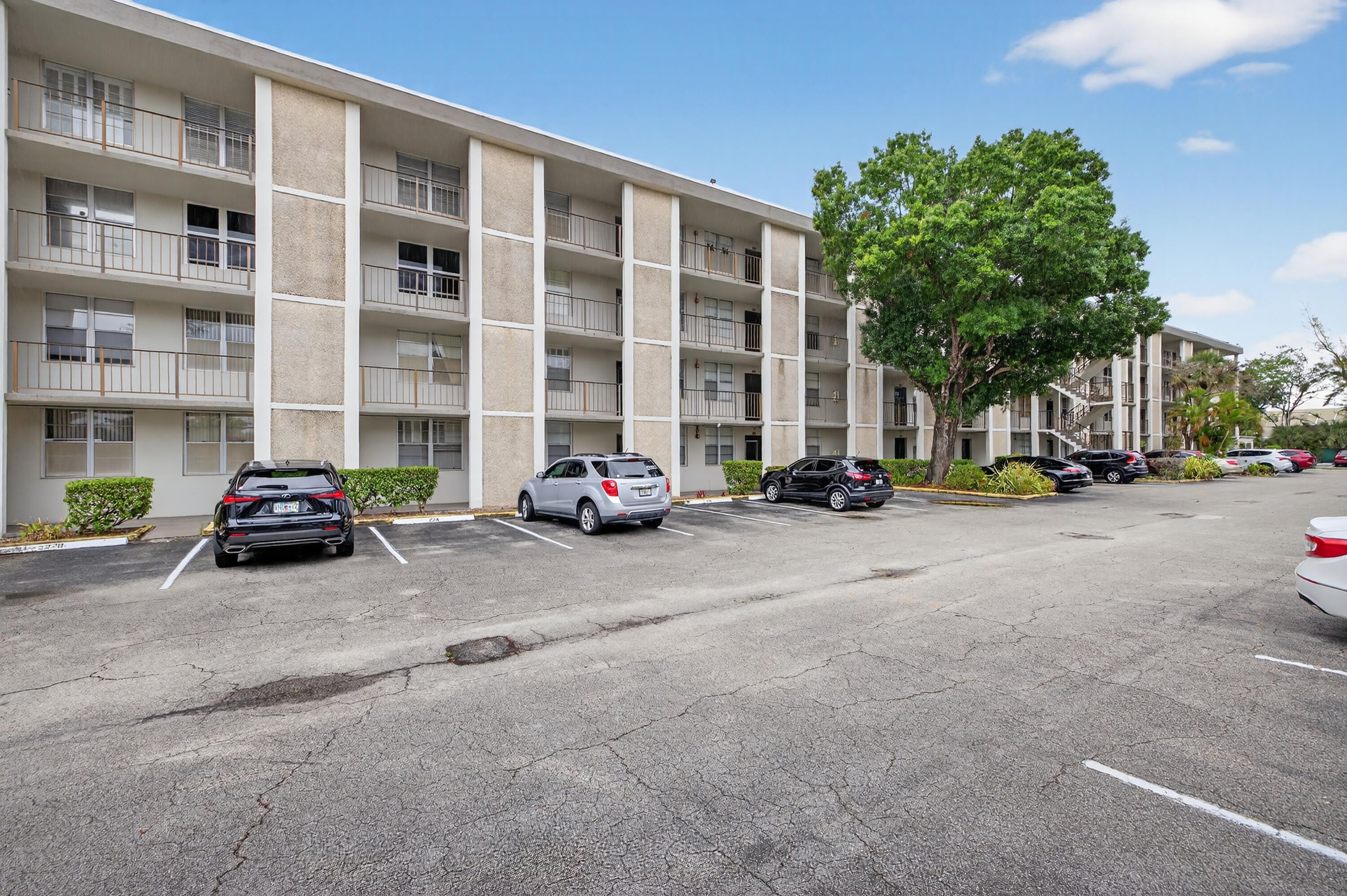 CYPRESS CHASE CONDOMINIUM - Residential