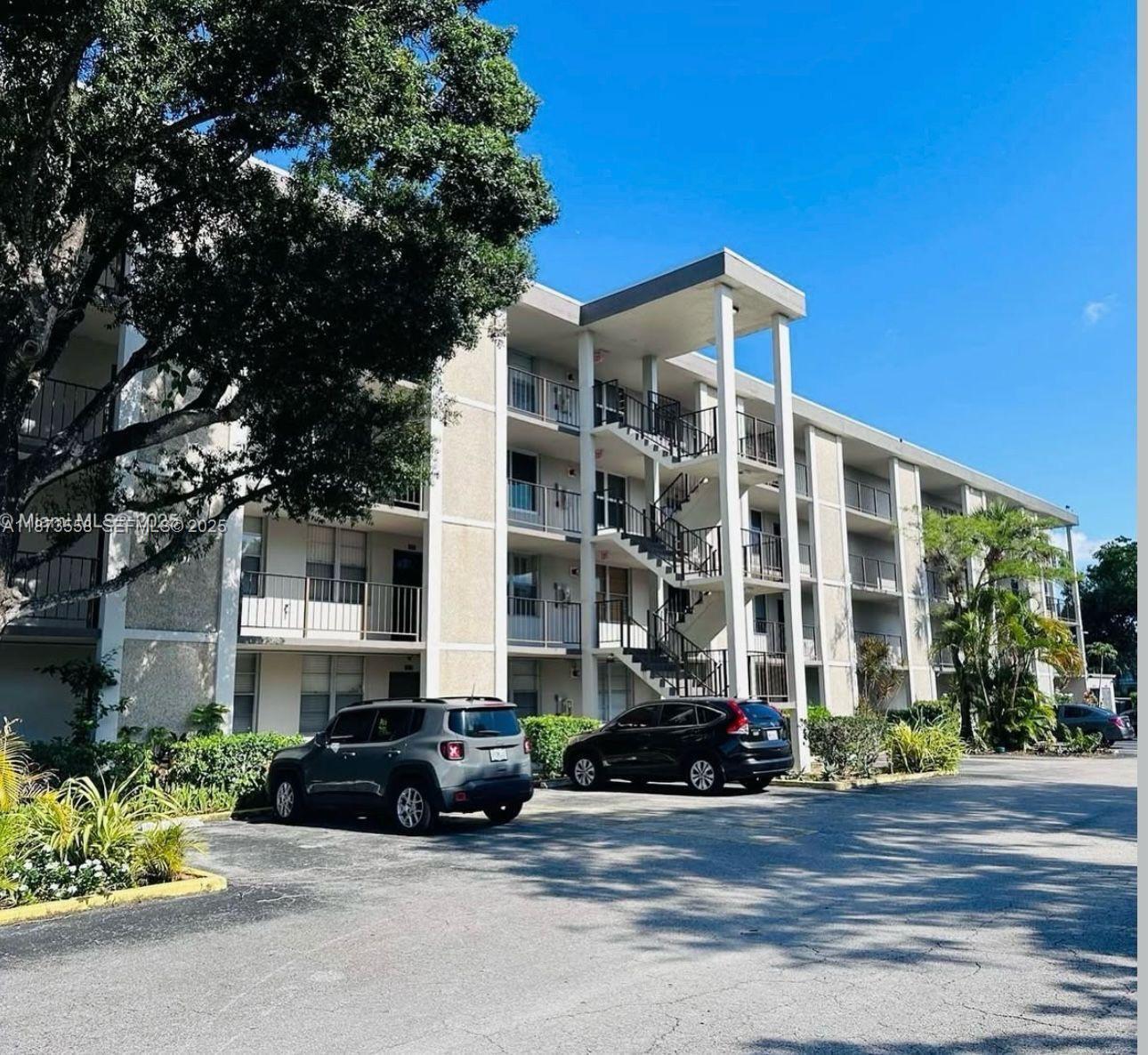 CYPRESS CHASE CONDOMINIUM - Residential