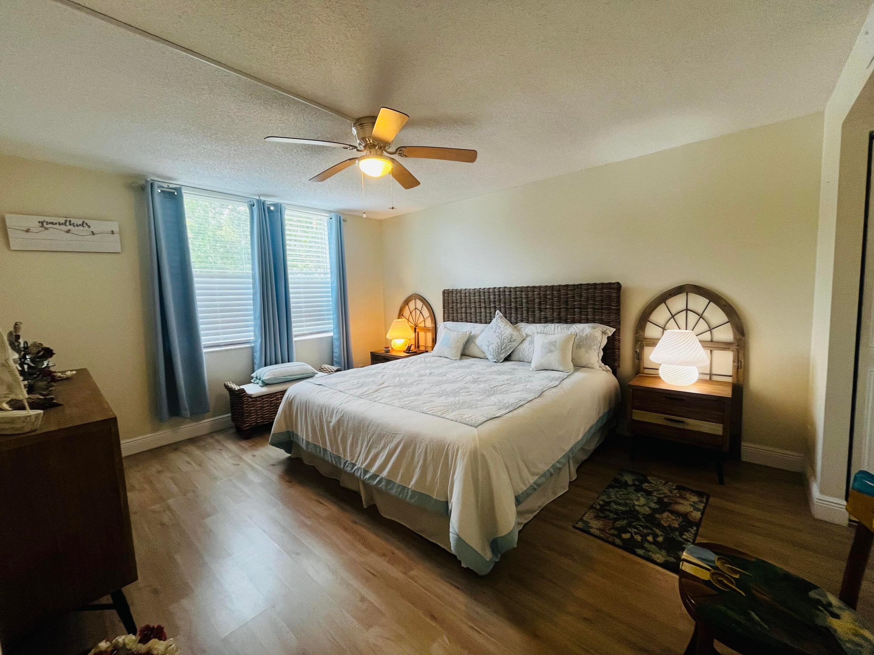 CYPRESS CHASE CONDOMINIUM - Residential