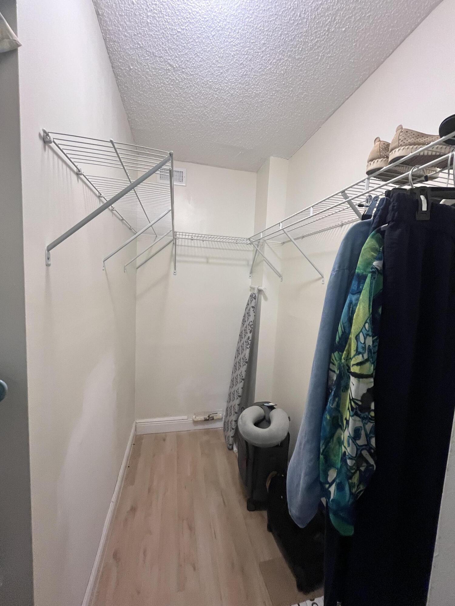 CYPRESS CHASE CONDOMINIUM - Residential