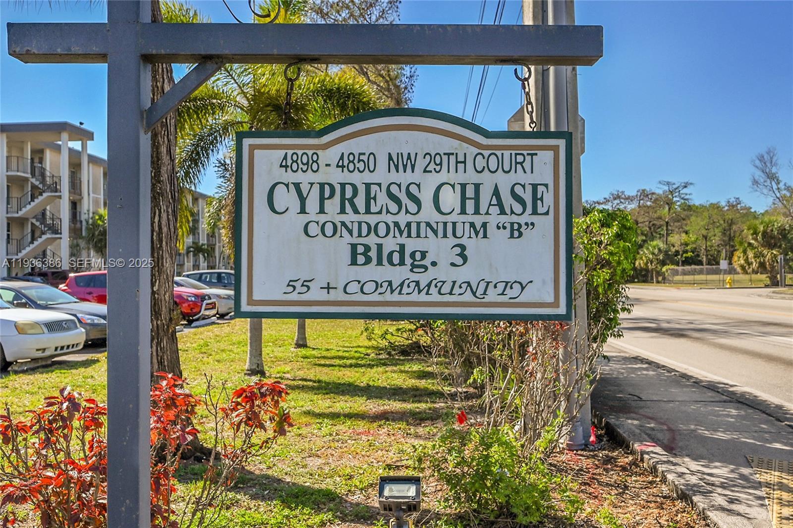CYPRESS CHASE CONDOMINIUM - Residential