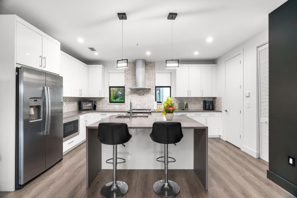 Photo of 553 NE 21 #553, Wilton Manors, FL 33305 (MLS # F10543209)