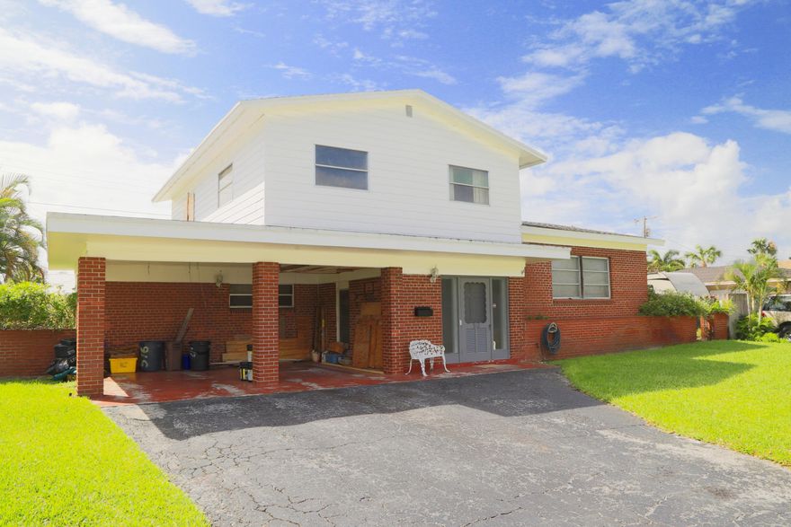 Tons of character, hardwood floors throughout this 3 bed, 2.5 bath multi level home. Huge 2 car carport can be enclosed into a garage. Large Pool in backyard. This house is waiting for its new owner to add their design touches. Tons of potential! Call to set up a showing today!