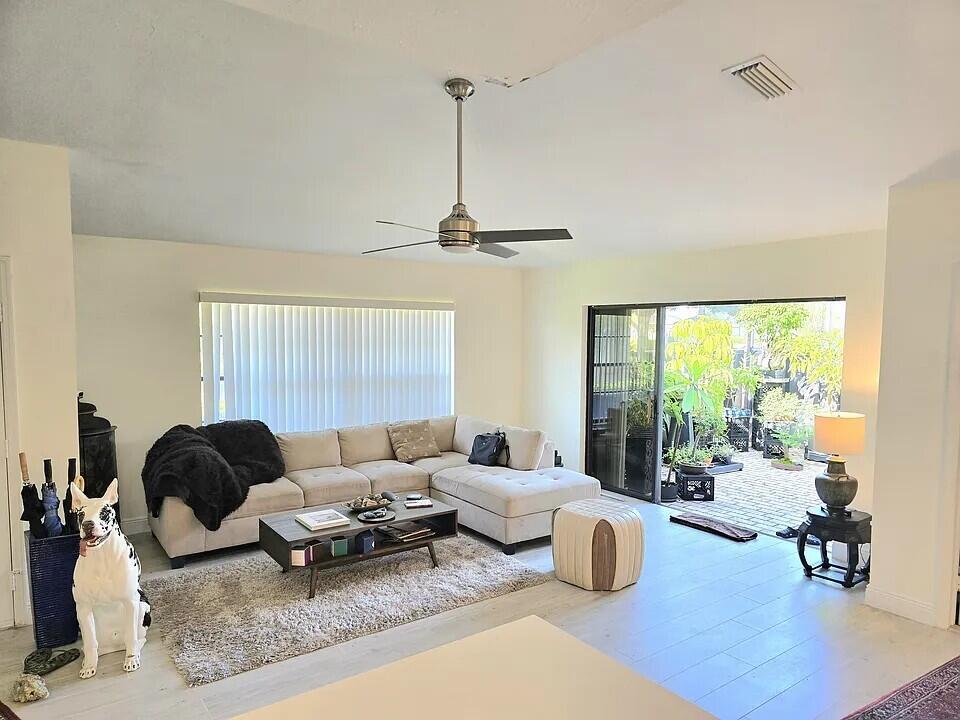 LONGWOOD VILLAGE PHASE 3A - Residential Lease