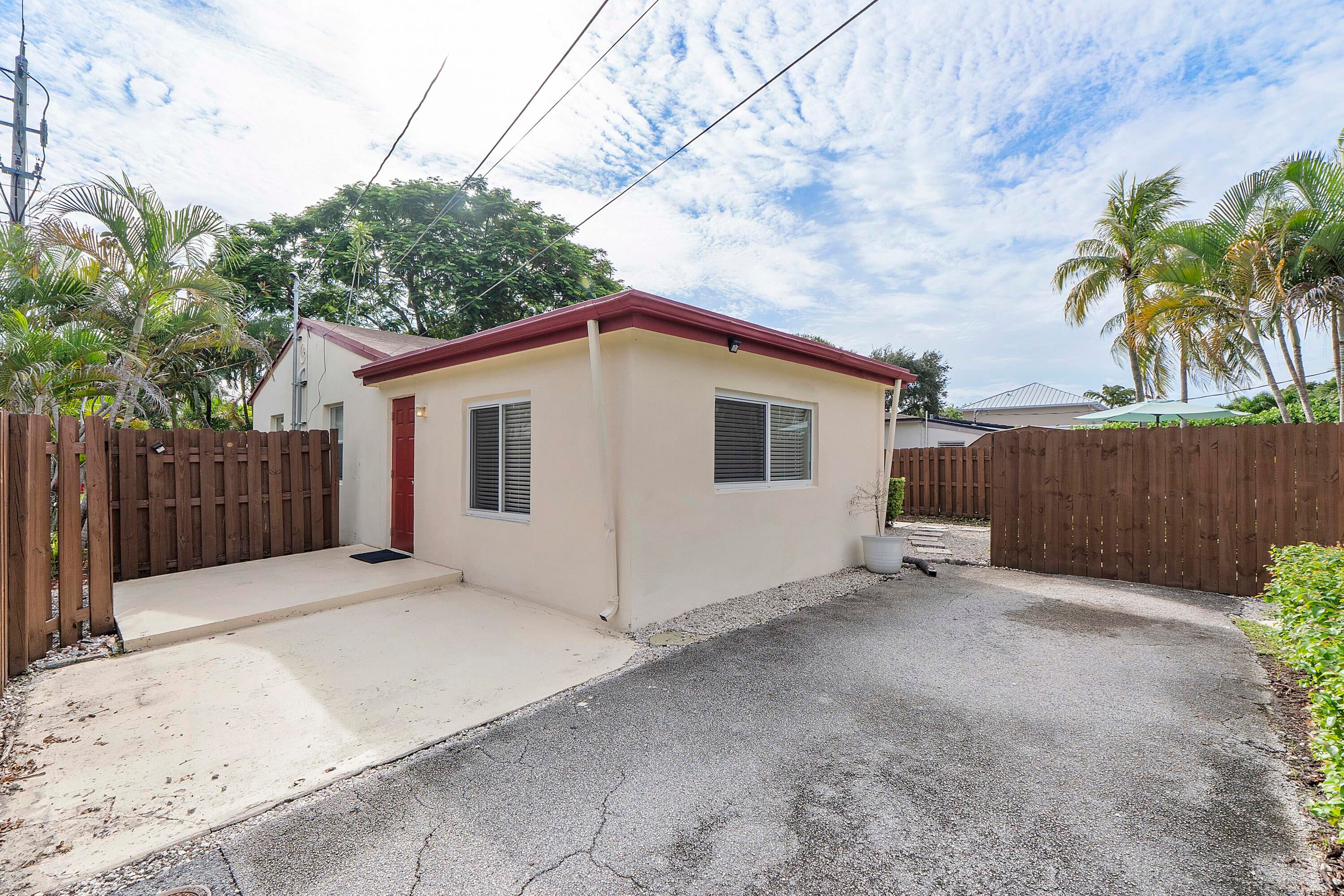 1645 NE 16th Avenue