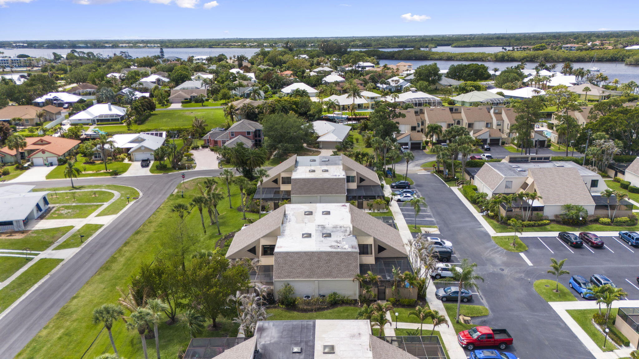 TARPON BAY VILLAS - Residential