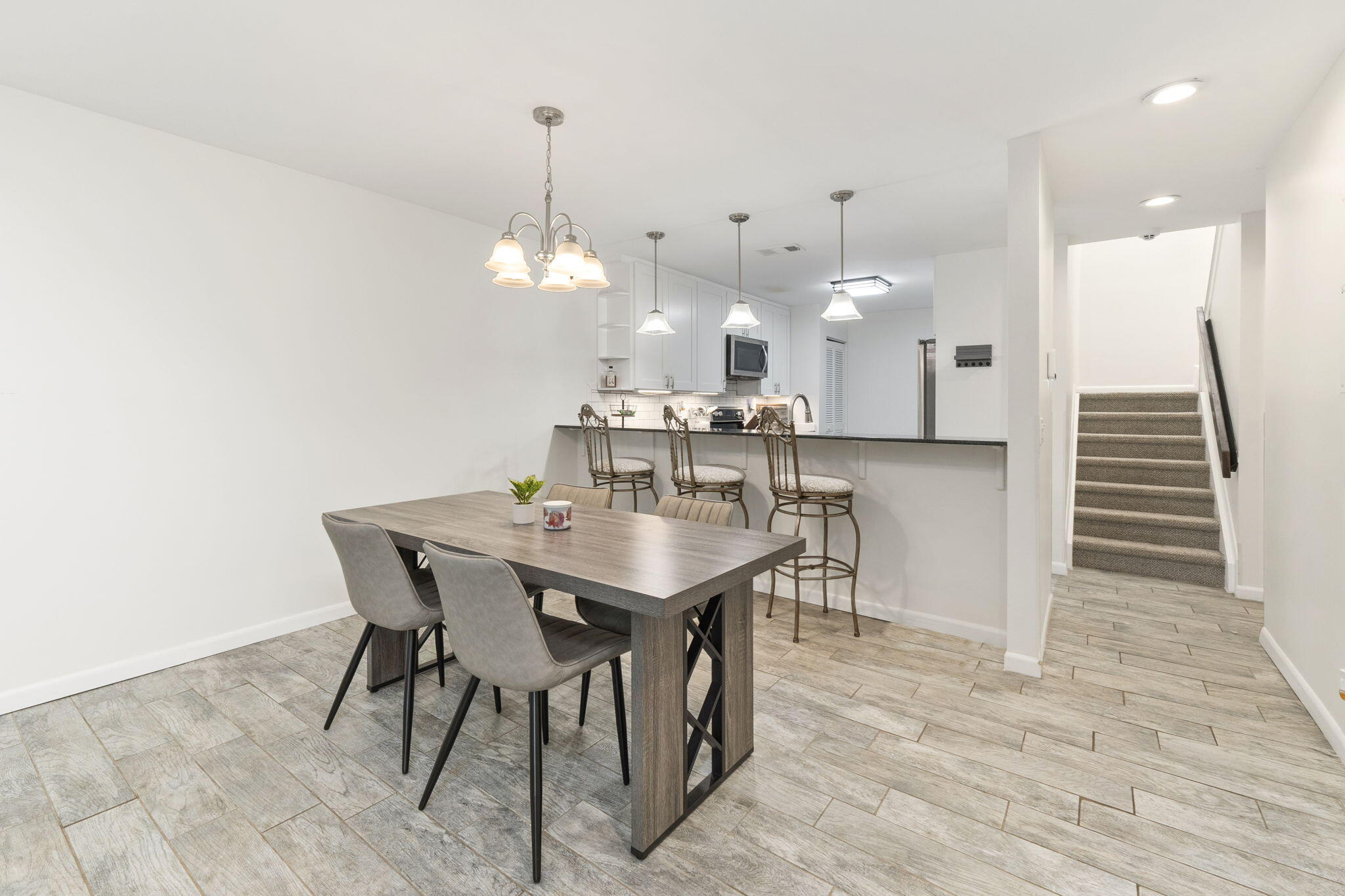 TARPON BAY VILLAS - Residential