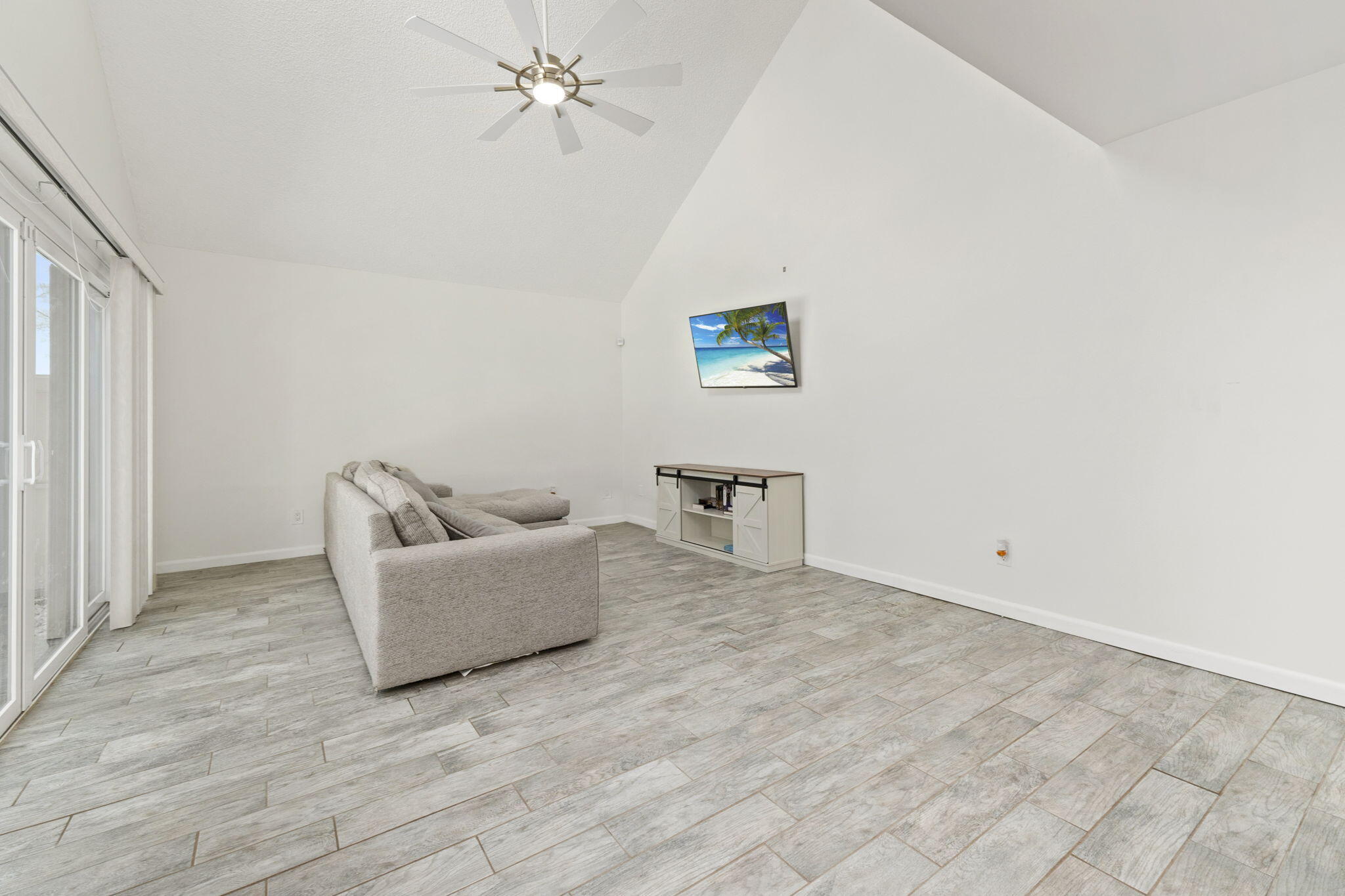 TARPON BAY VILLAS - Residential