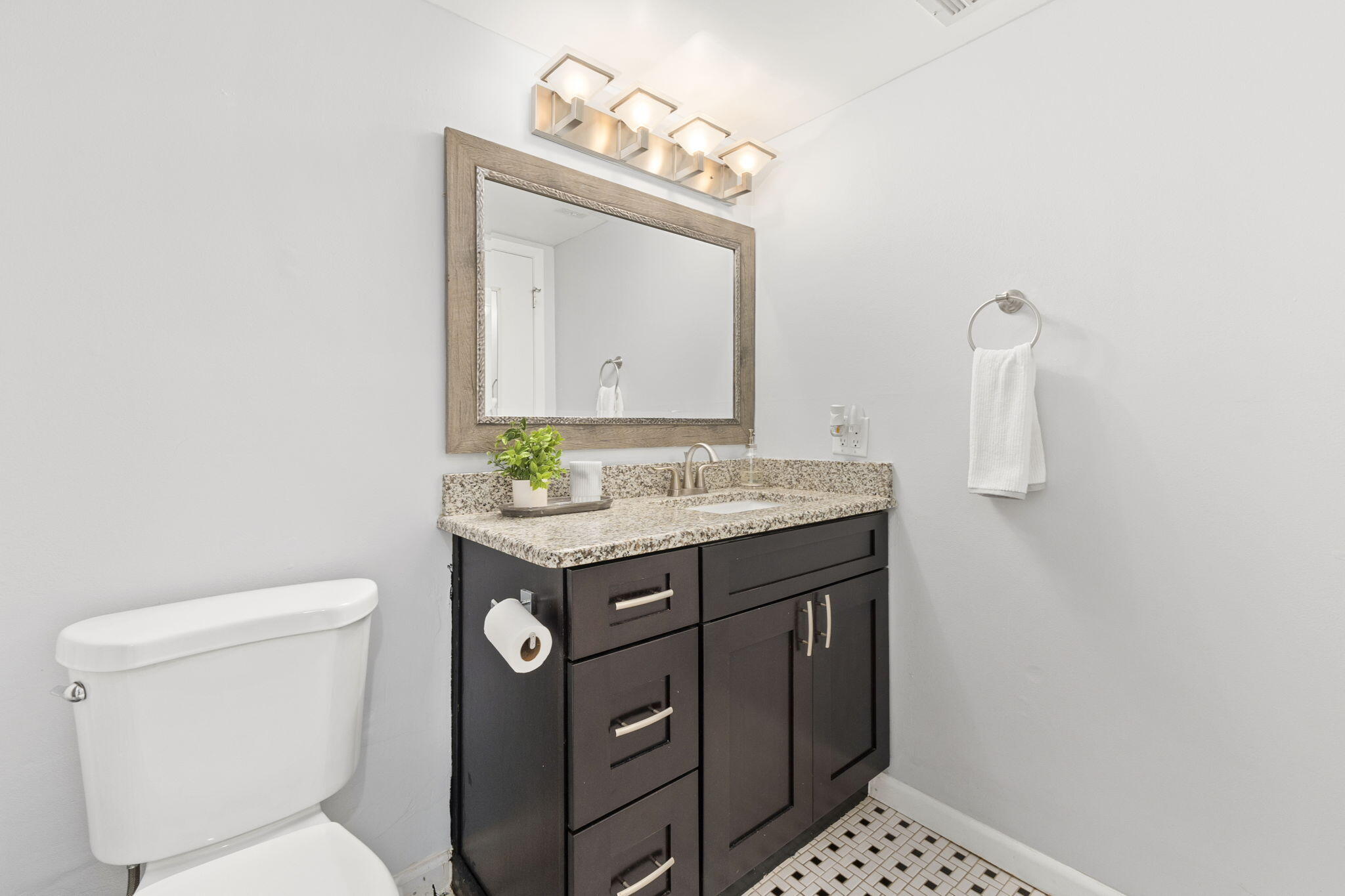 TARPON BAY VILLAS - Residential