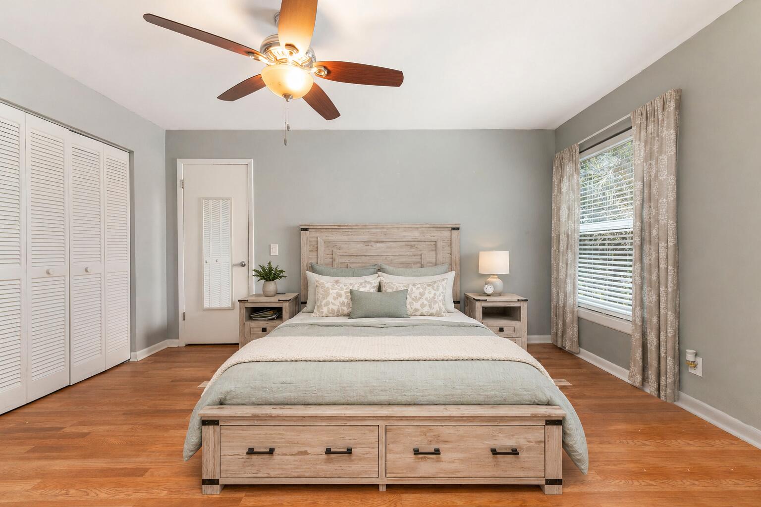 TARPON BAY VILLAS - Residential