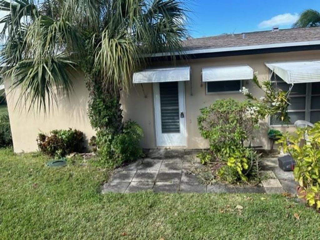 Photo of 880 High Point Boulevard #D, Delray Beach, FL 33445 (MLS # F10409673)