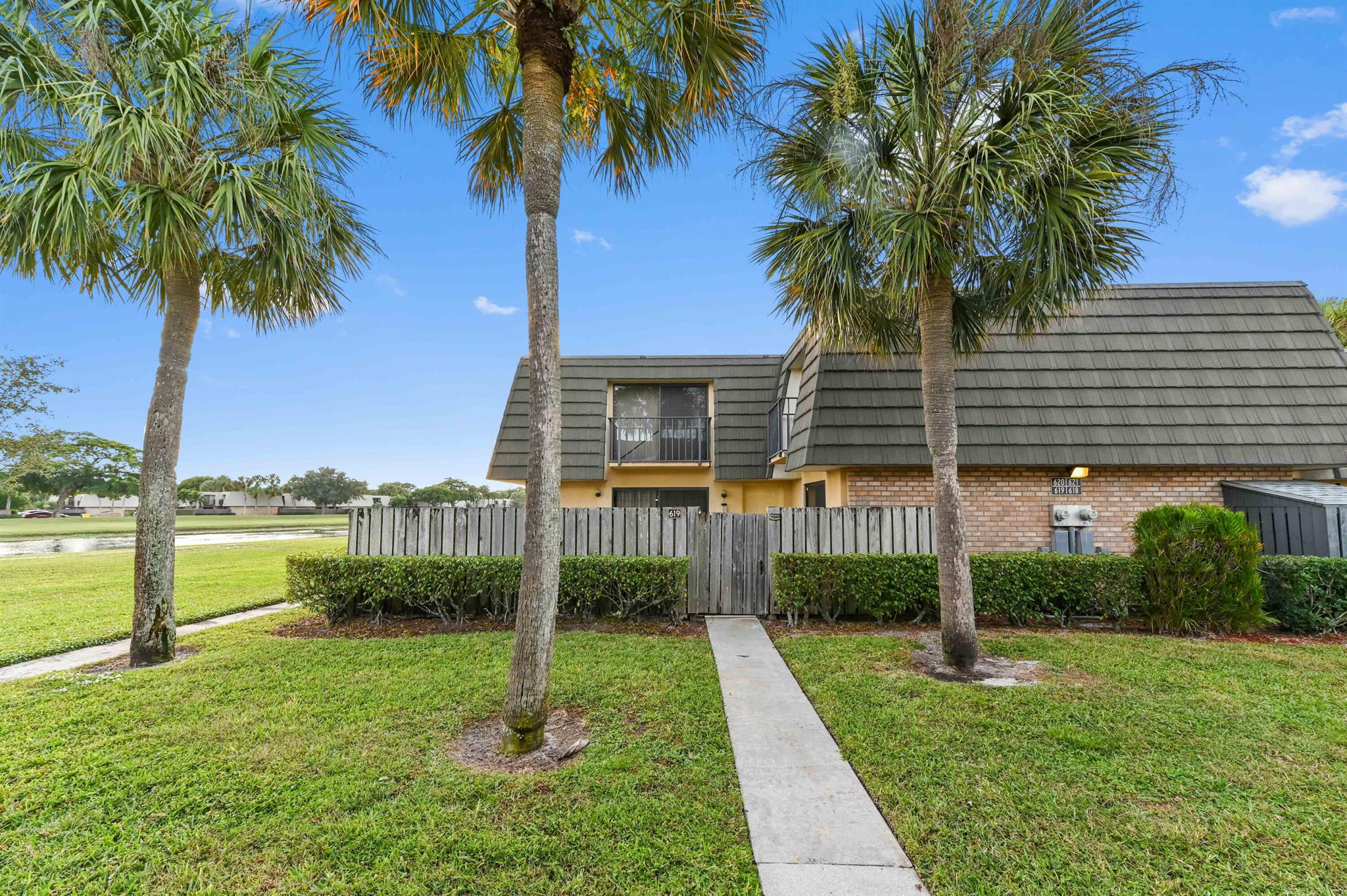 VILLAGE OF SANDALWOOD LAK - Residential Lease