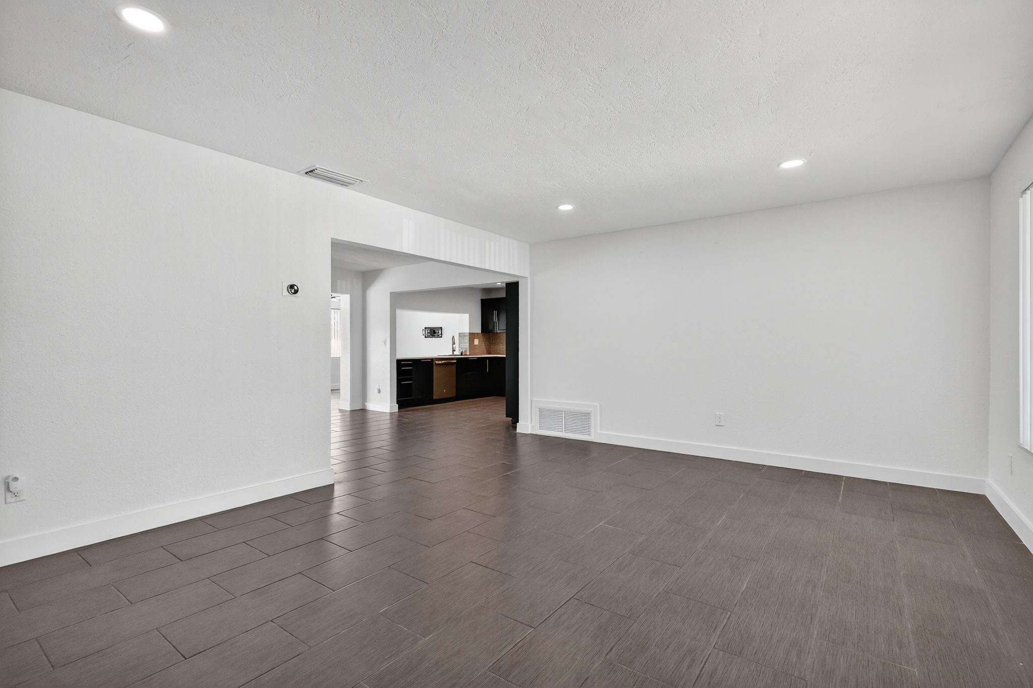 PASADENA LAKES SOUTH 75-4 - Residential