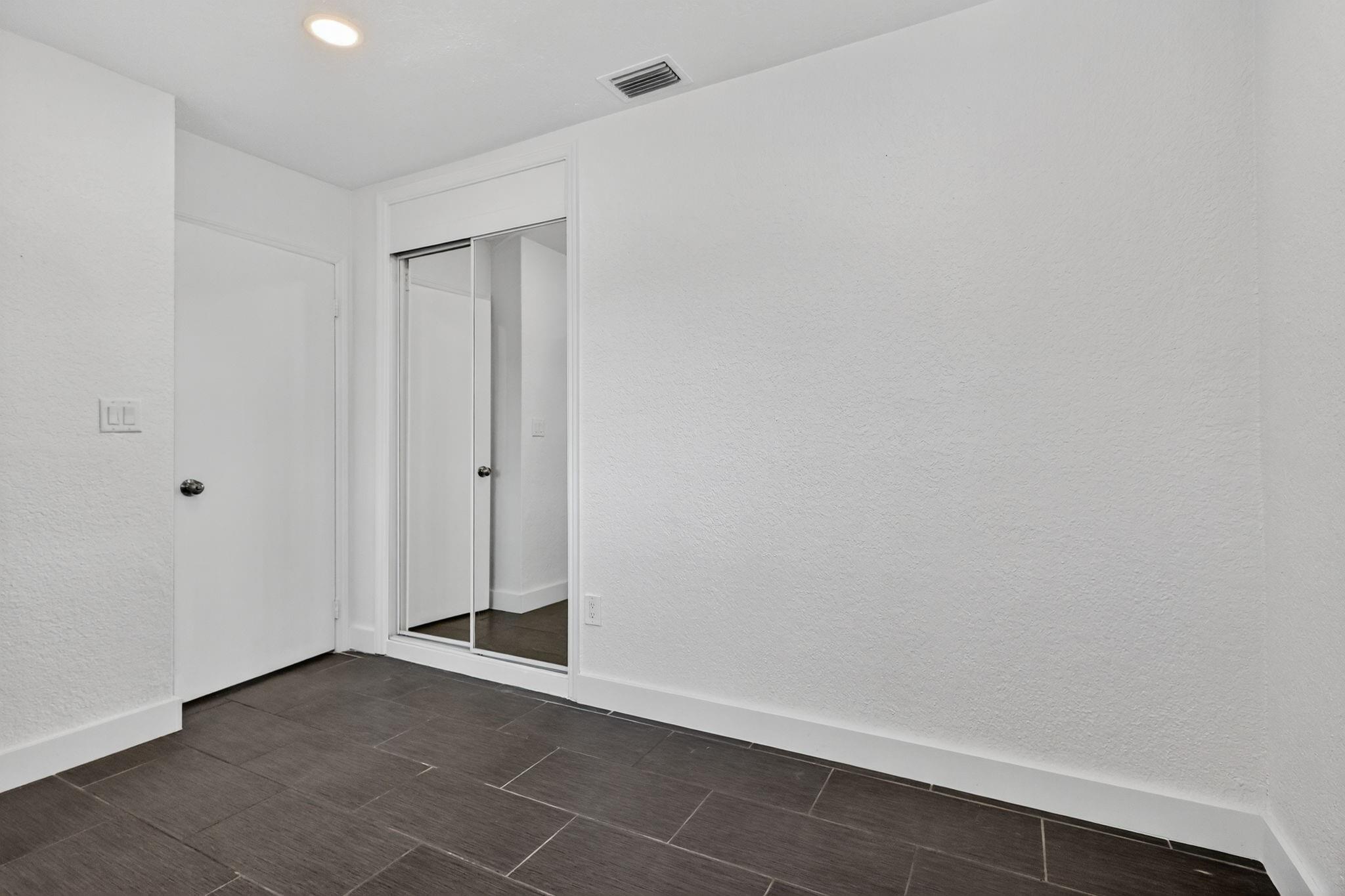 PASADENA LAKES SOUTH 75-4 - Residential