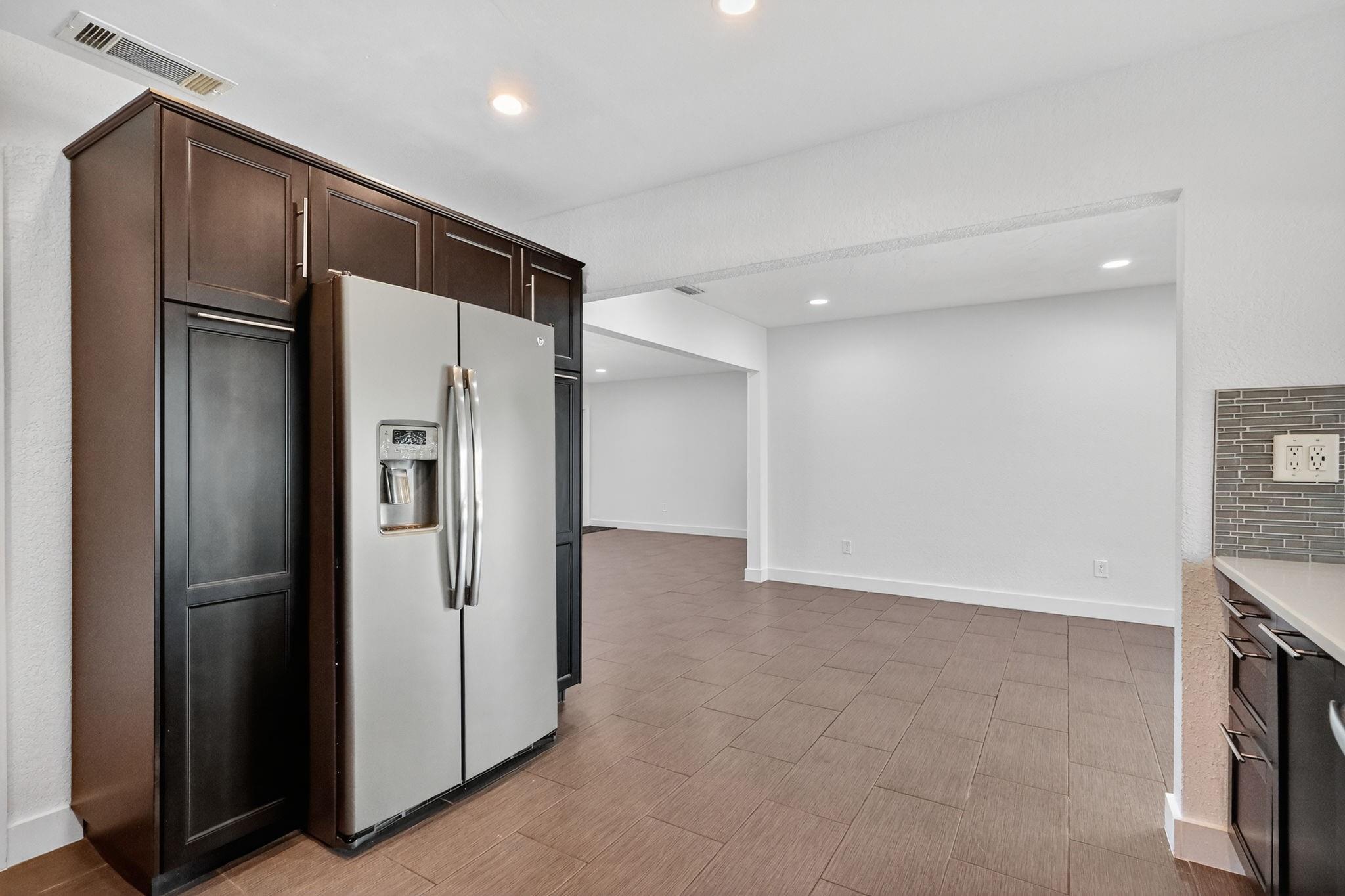 PASADENA LAKES SOUTH 75-4 - Residential