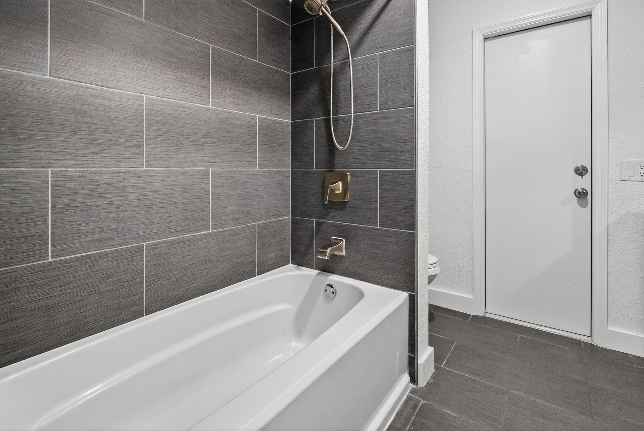 PASADENA LAKES SOUTH 75-4 - Residential