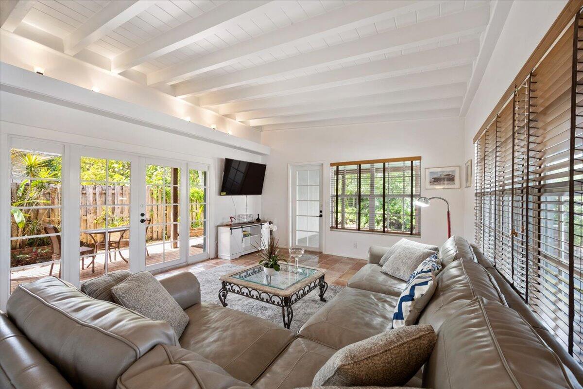 COLLEGE PARK - Residential Lease