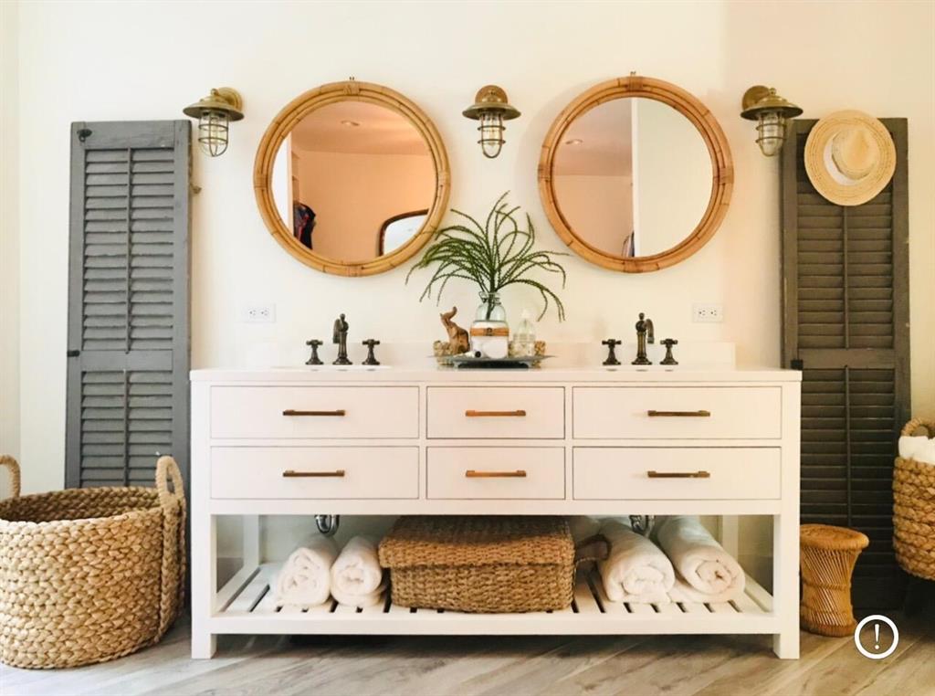 BLUFFS RIVER - Residential