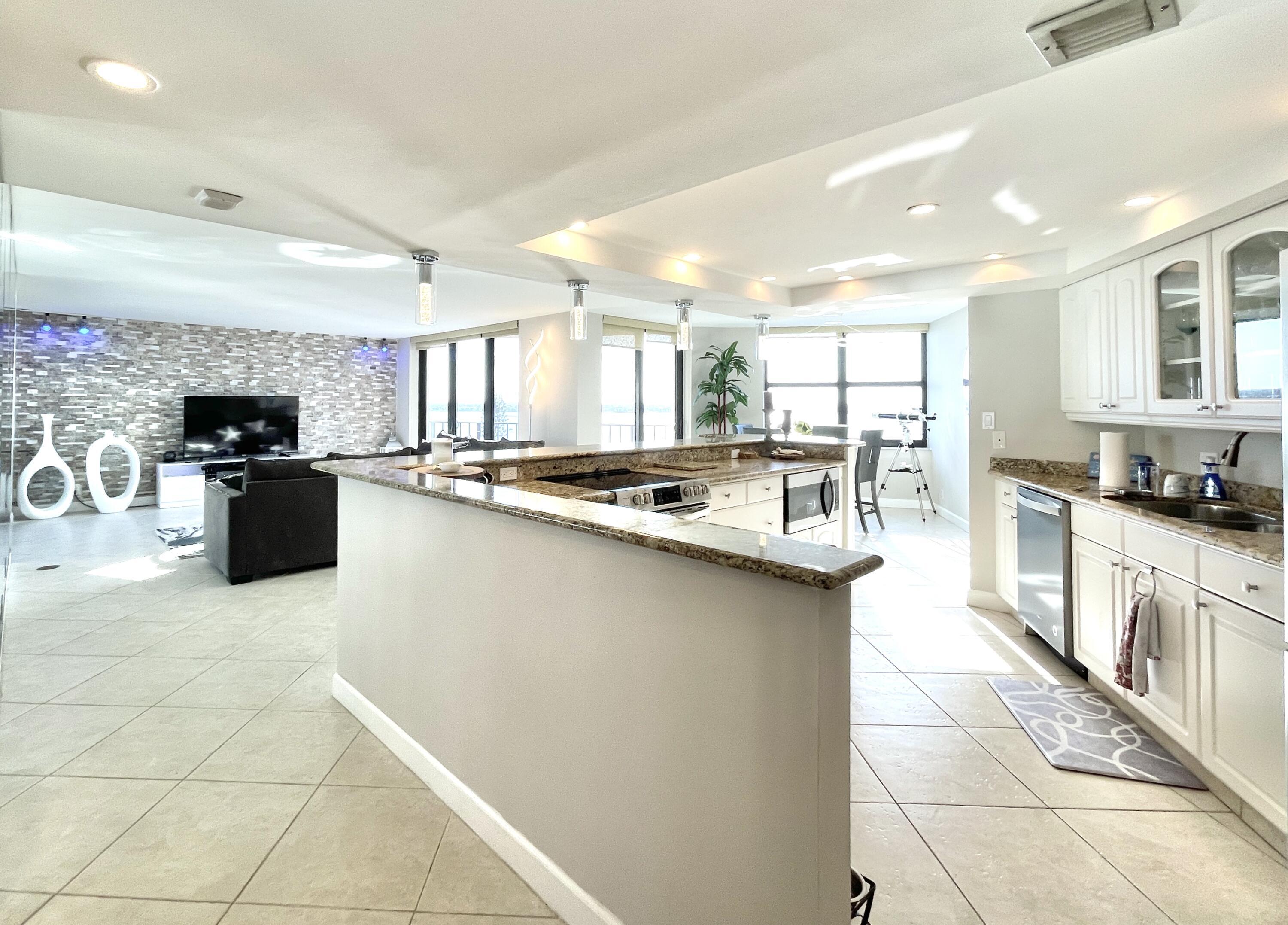 CONNEMARA CONDO - Residential Lease