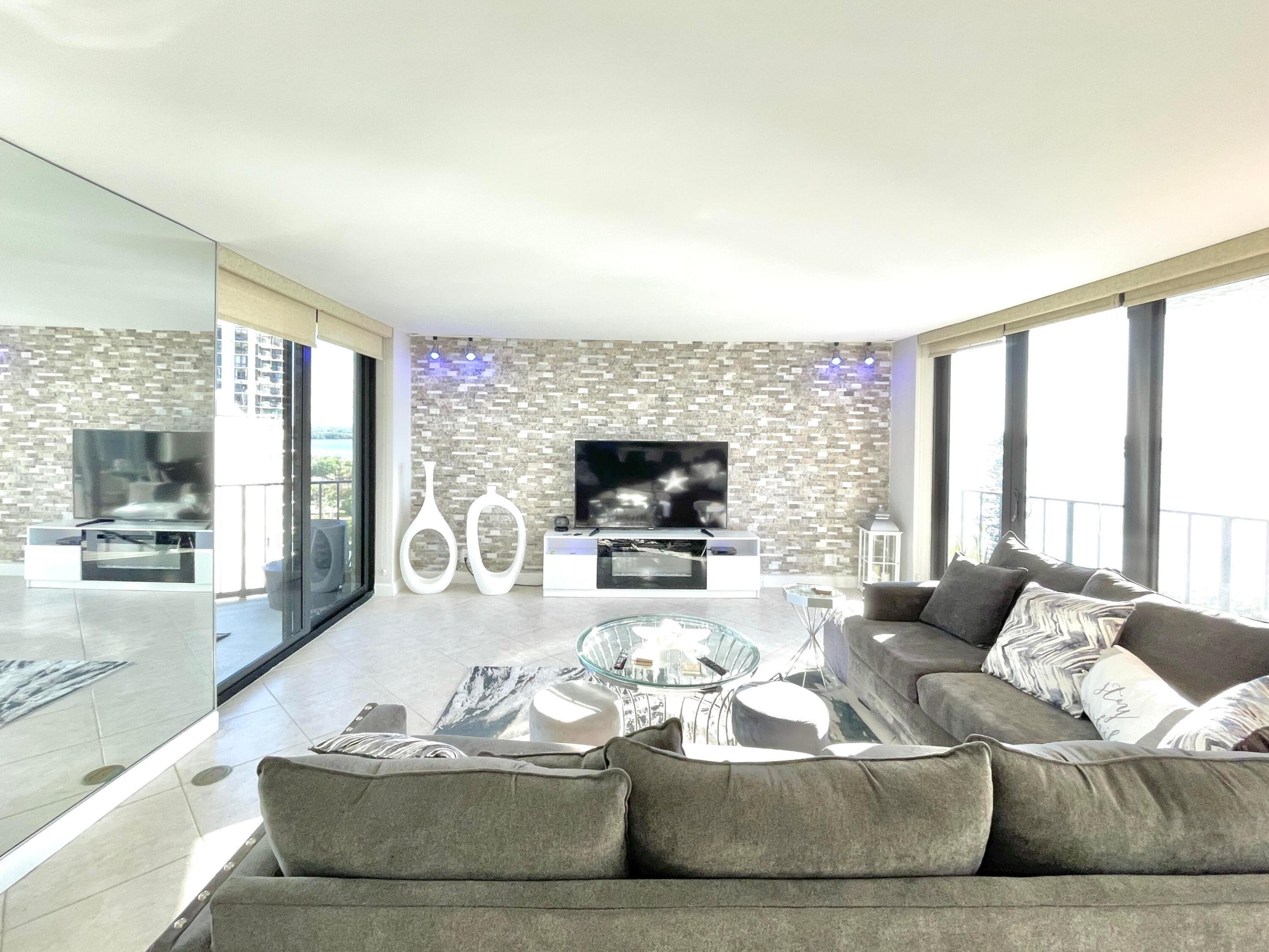 CONNEMARA CONDO - Residential Lease
