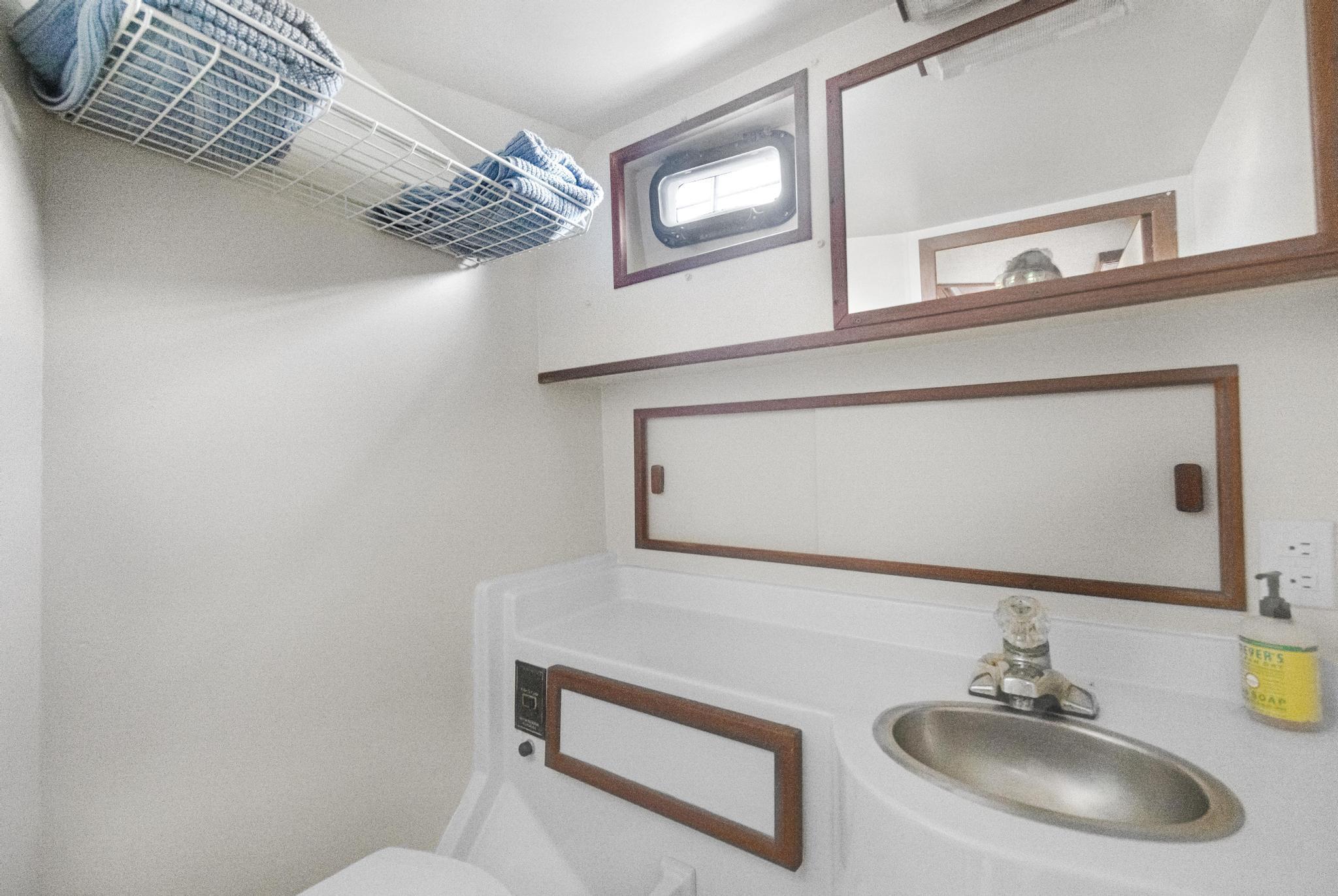 Key West, Florida 33040, United States, 1 Bedroom Bedrooms, ,2 BathroomsBathrooms,Residential,Active,209488