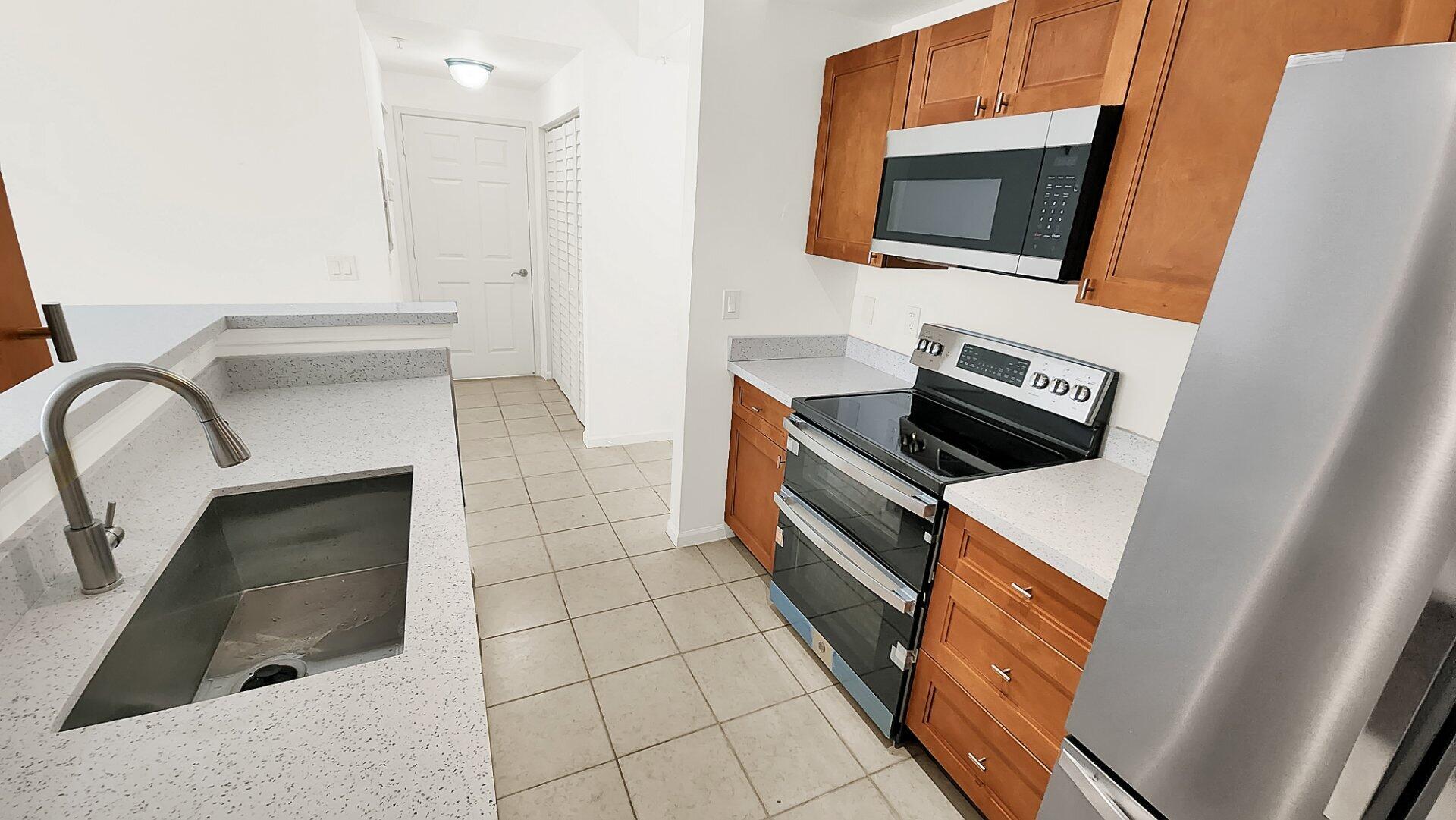 GARDEN RESIDENCES AT CITYPLACE CONDO - Residential