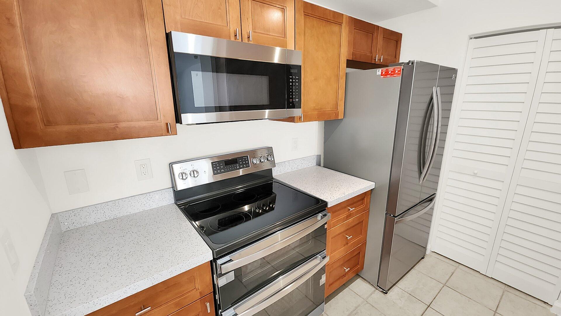 GARDEN RESIDENCES AT CITYPLACE CONDO - Residential