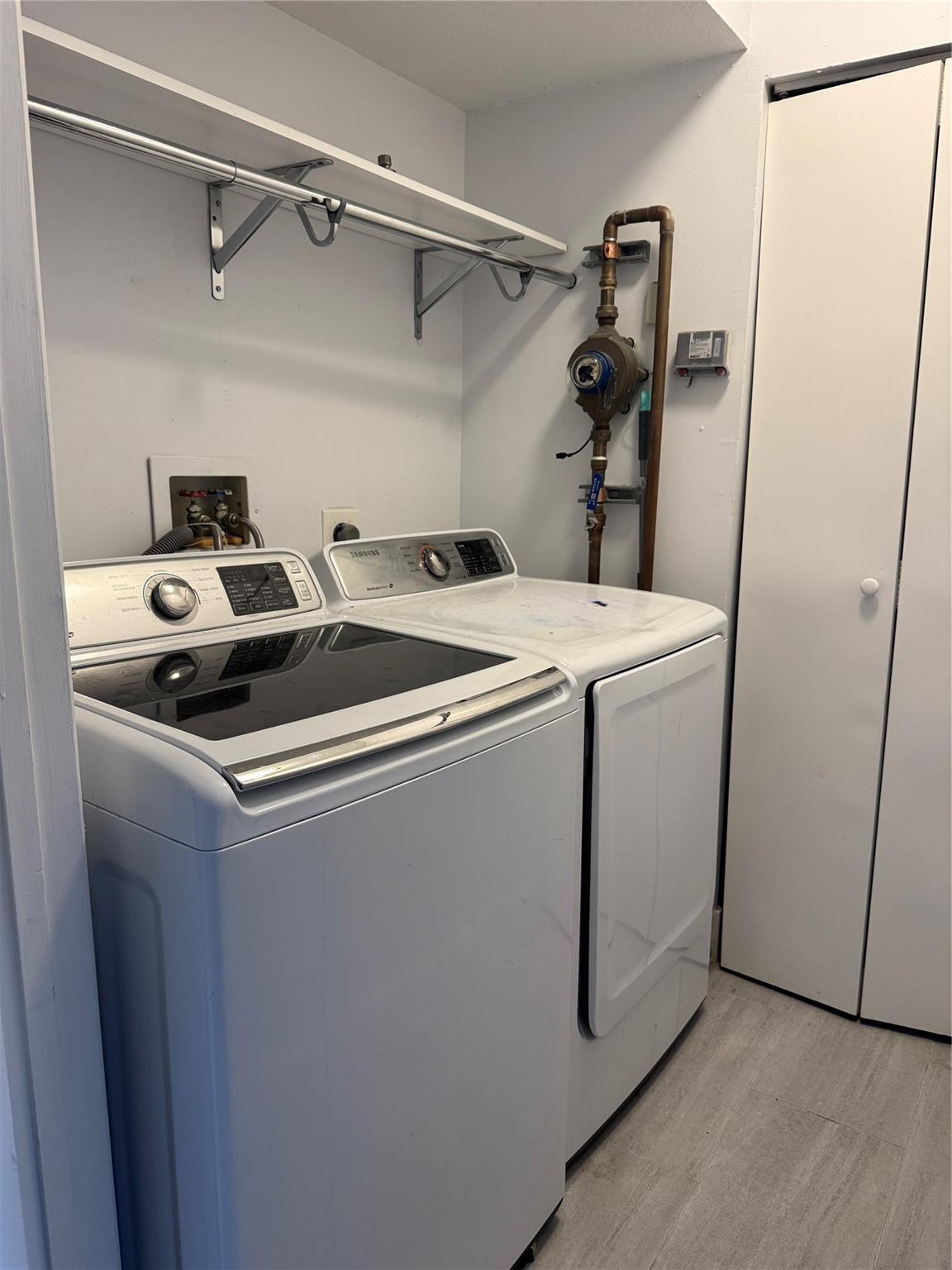 Edgewater Condo - Residential Lease