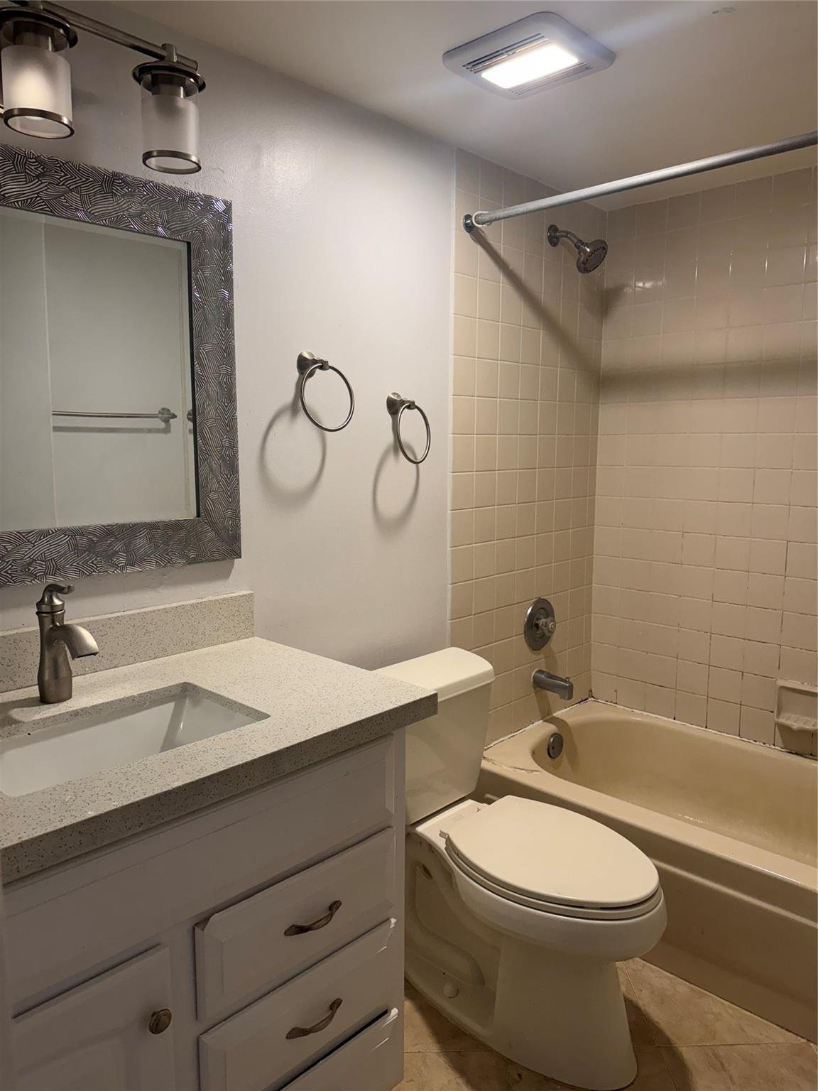Edgewater Condo - Residential Lease