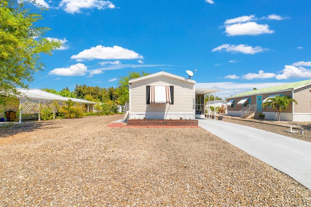 Photo of 7749 SE Eagle Avenue, Hobe Sound, FL 33455 (MLS # R10792098)
