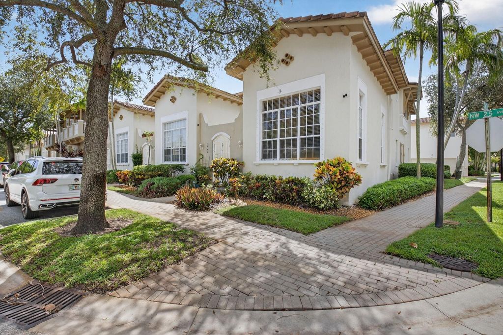 Photo of 616 NW 25th Avenue #616, Boynton Beach, FL 33426 (MLS # F10516380)