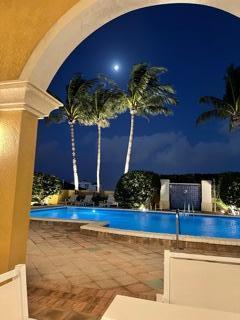 METROPOLITAN CONDO - Residential