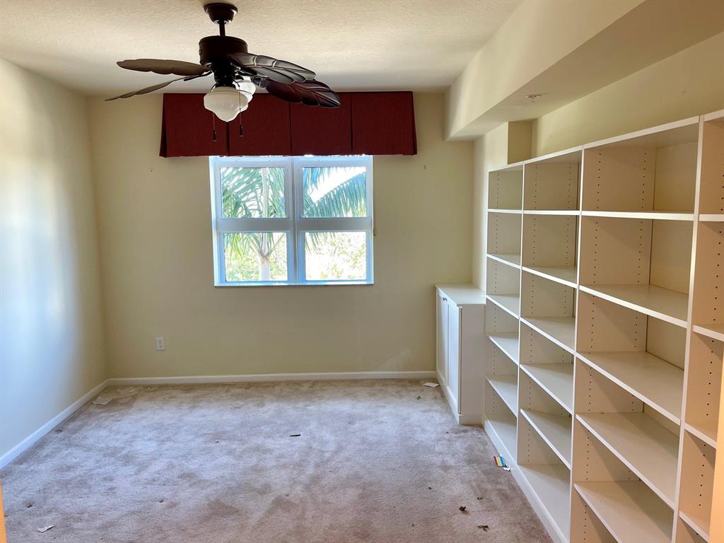 METROPOLITAN CONDO - Residential