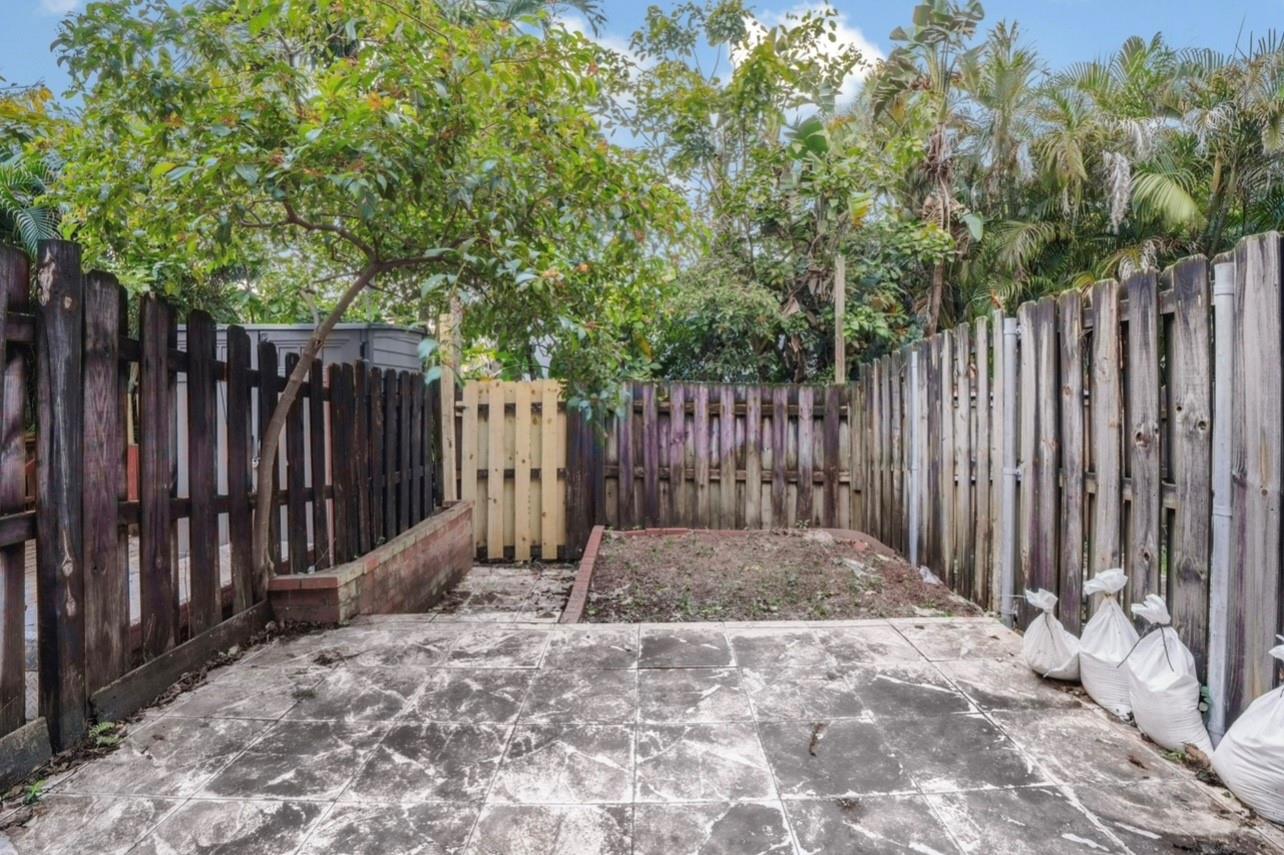 Davie Heights Ext 100-30 - Residential Lease