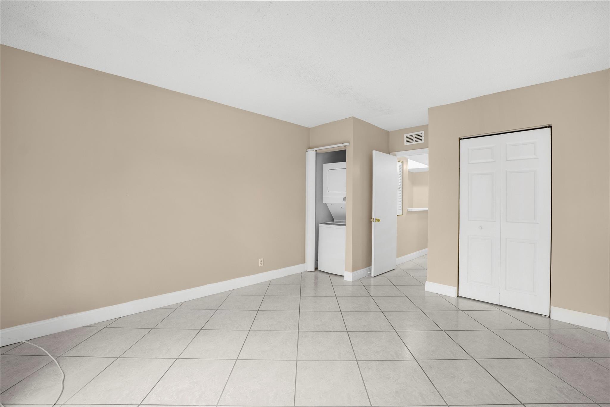 Davie Heights Ext 100-30 - Residential Lease