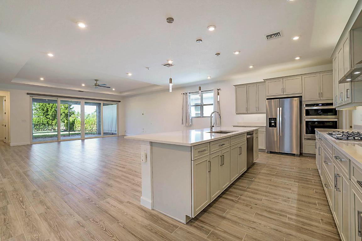 TELARO AT SOUTHERN GROVE PHASE 2 AND 3 - Residential