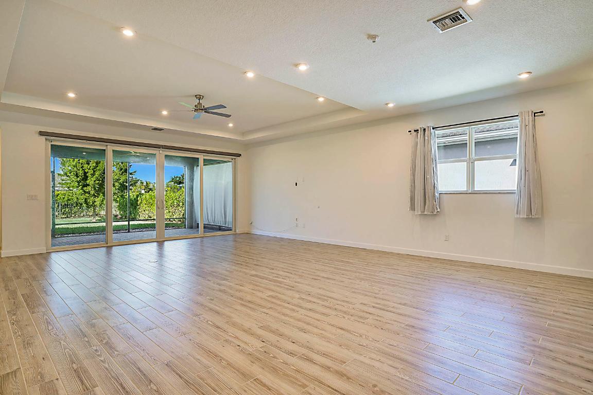 TELARO AT SOUTHERN GROVE PHASE 2 AND 3 - Residential