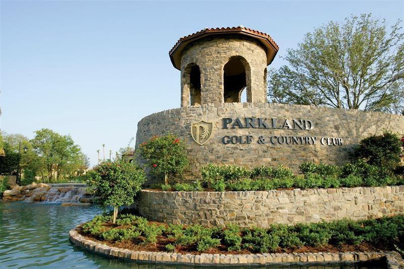 Caseras at Parkland Golf - Residential