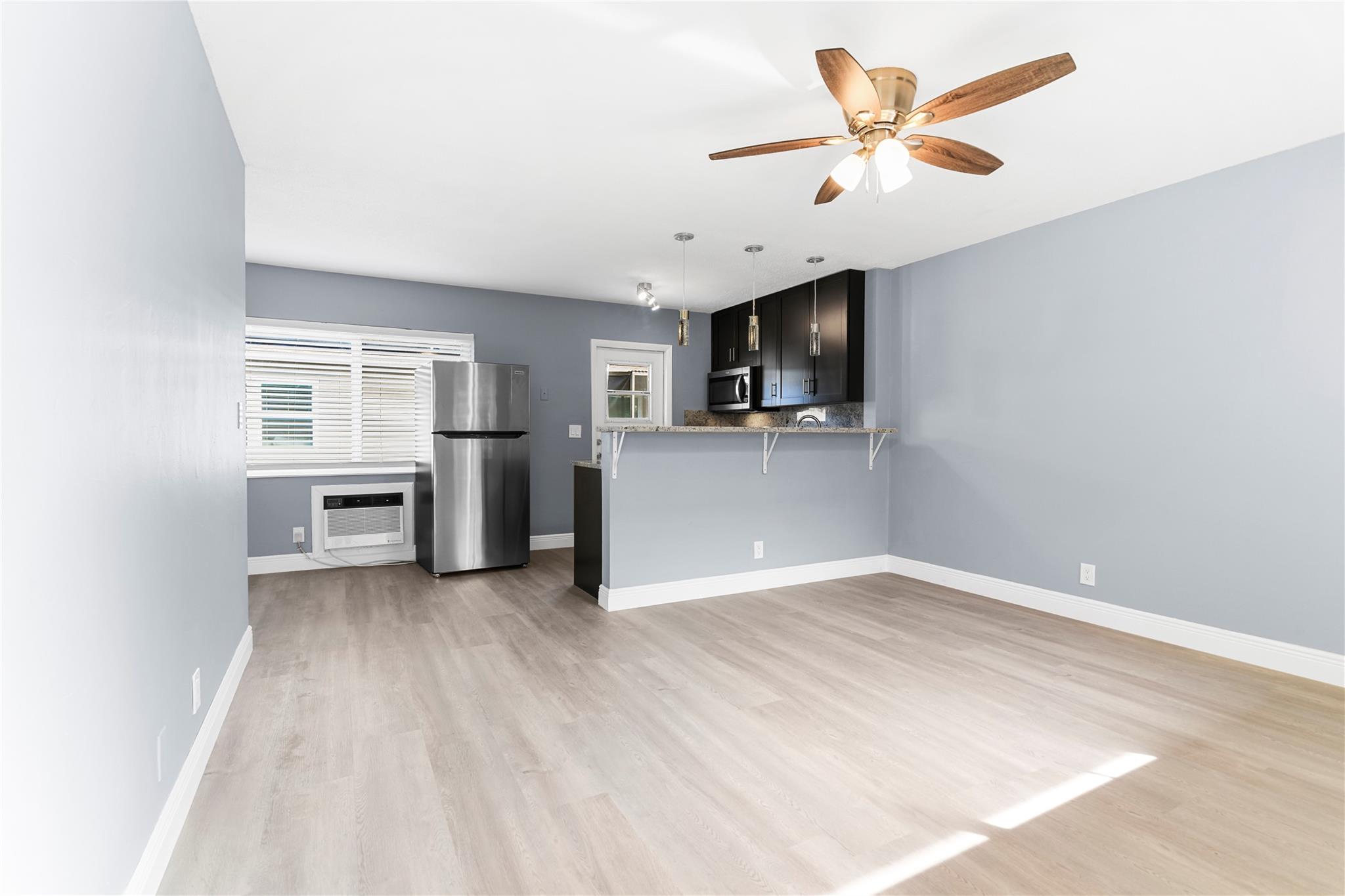 CORAL KEY VILLAS 5TH SEC - Residential Lease