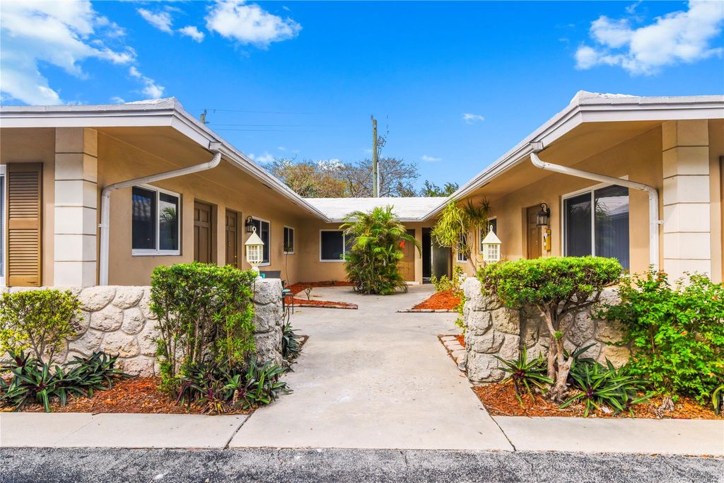 Photo of 4751 NE 21st Ter #3, Lighthouse Point, FL 33064 (MLS # F10532779)