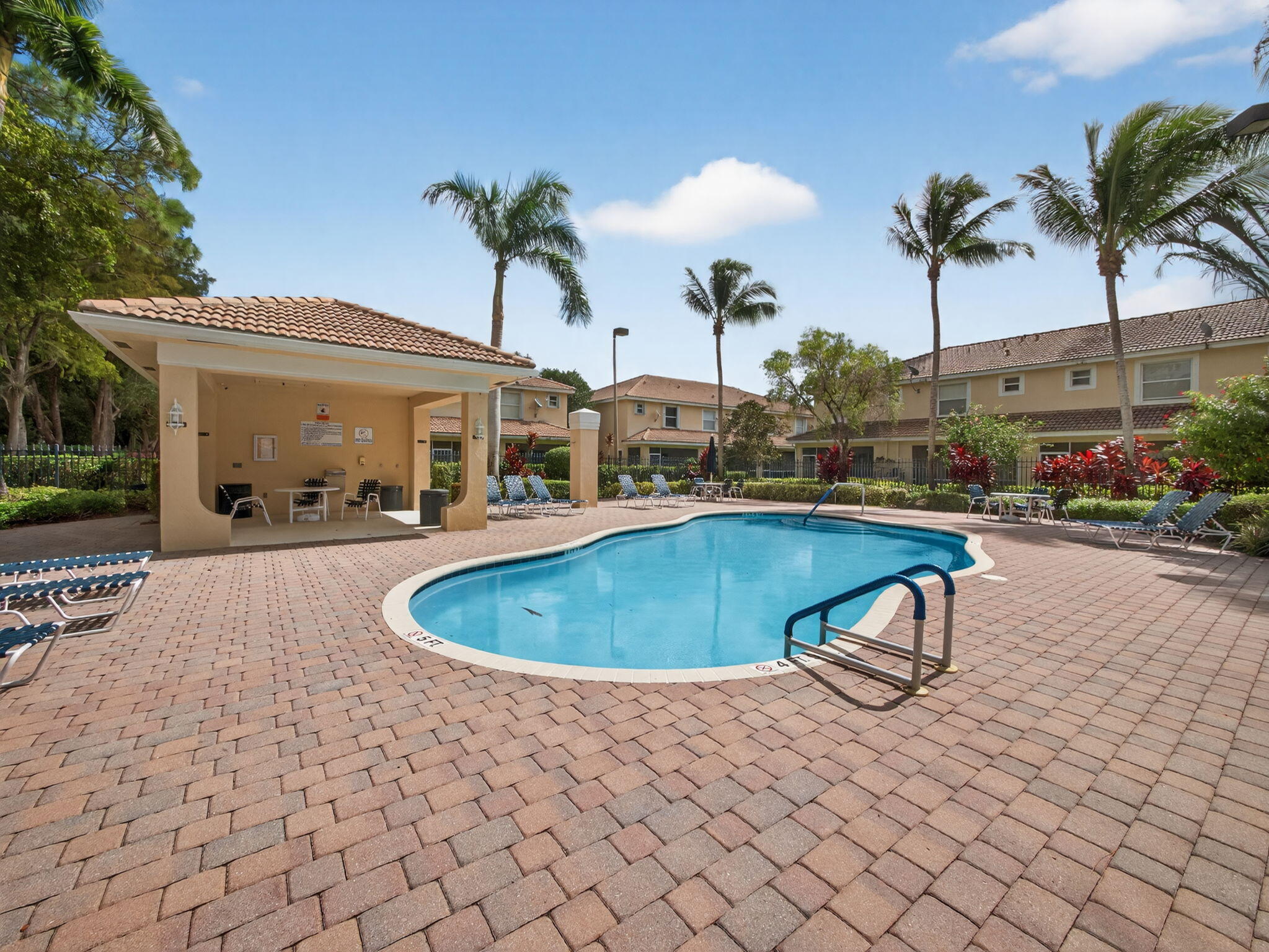 TOWNE PLACE - Residential Lease