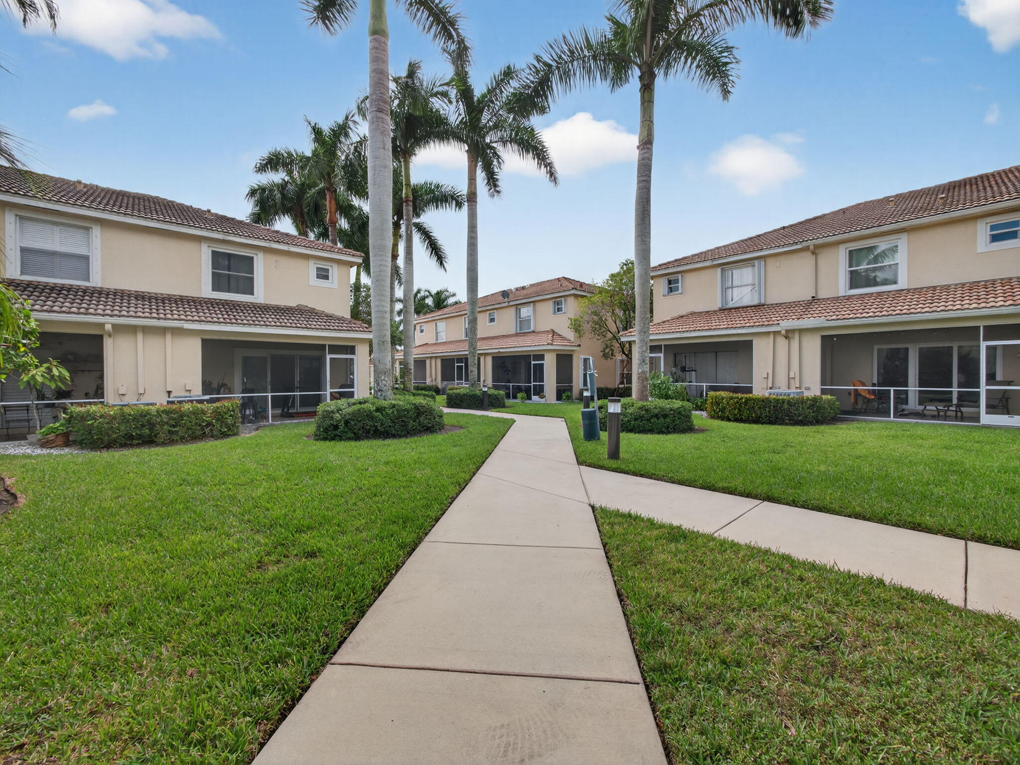 TOWNE PLACE - Residential Lease