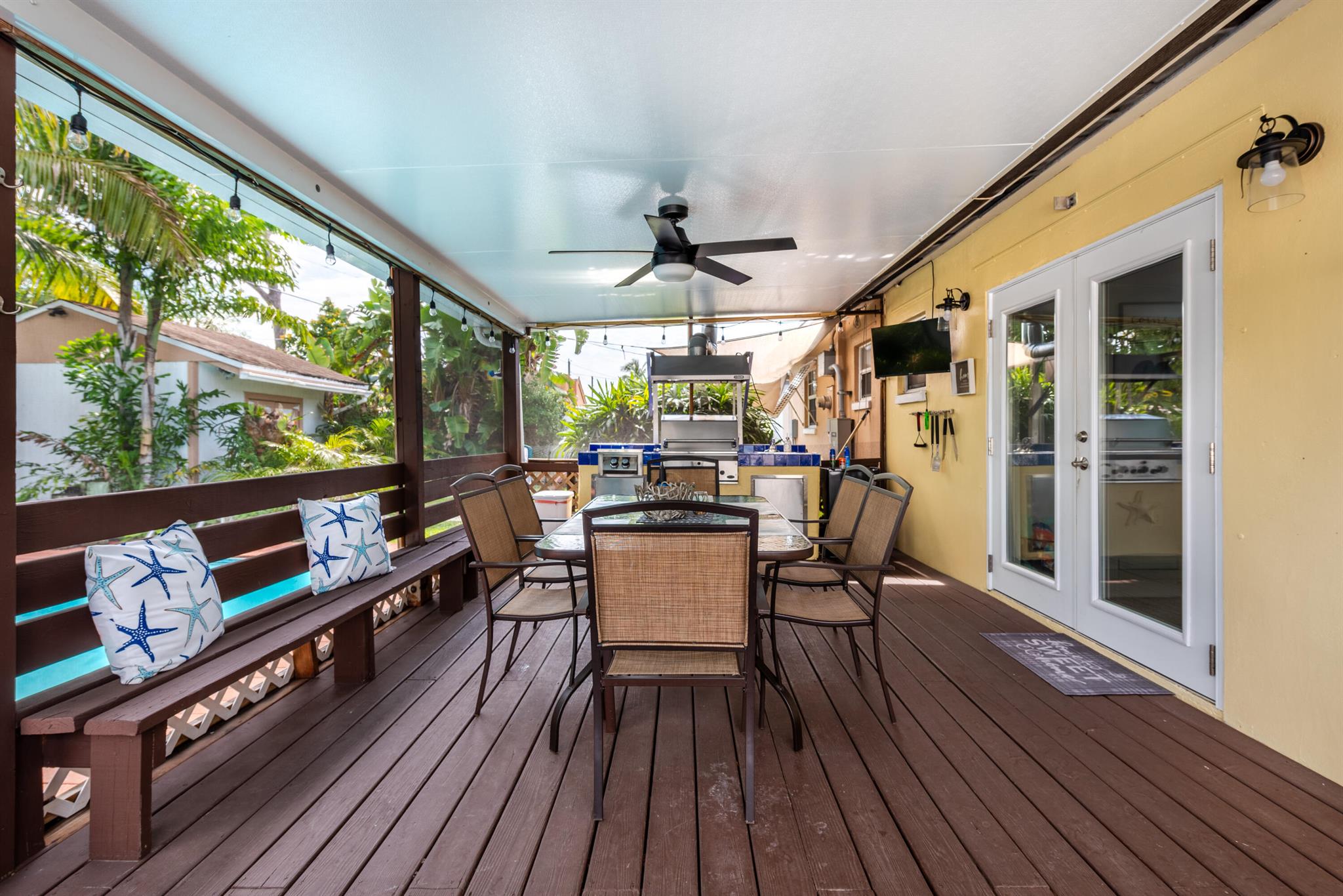 FOREST HILL VILLAGE 8 - Residential