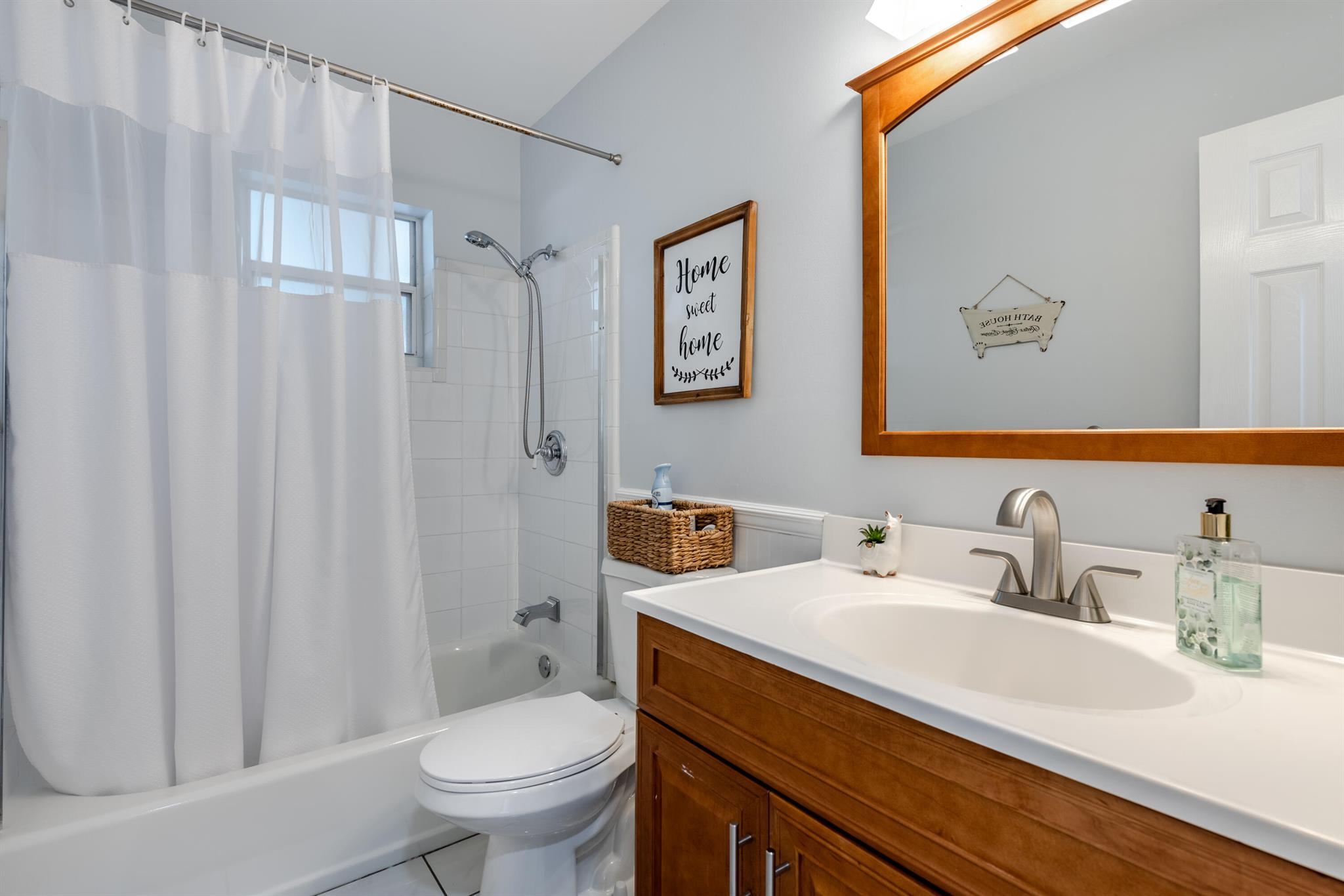 FOREST HILL VILLAGE 8 - Residential